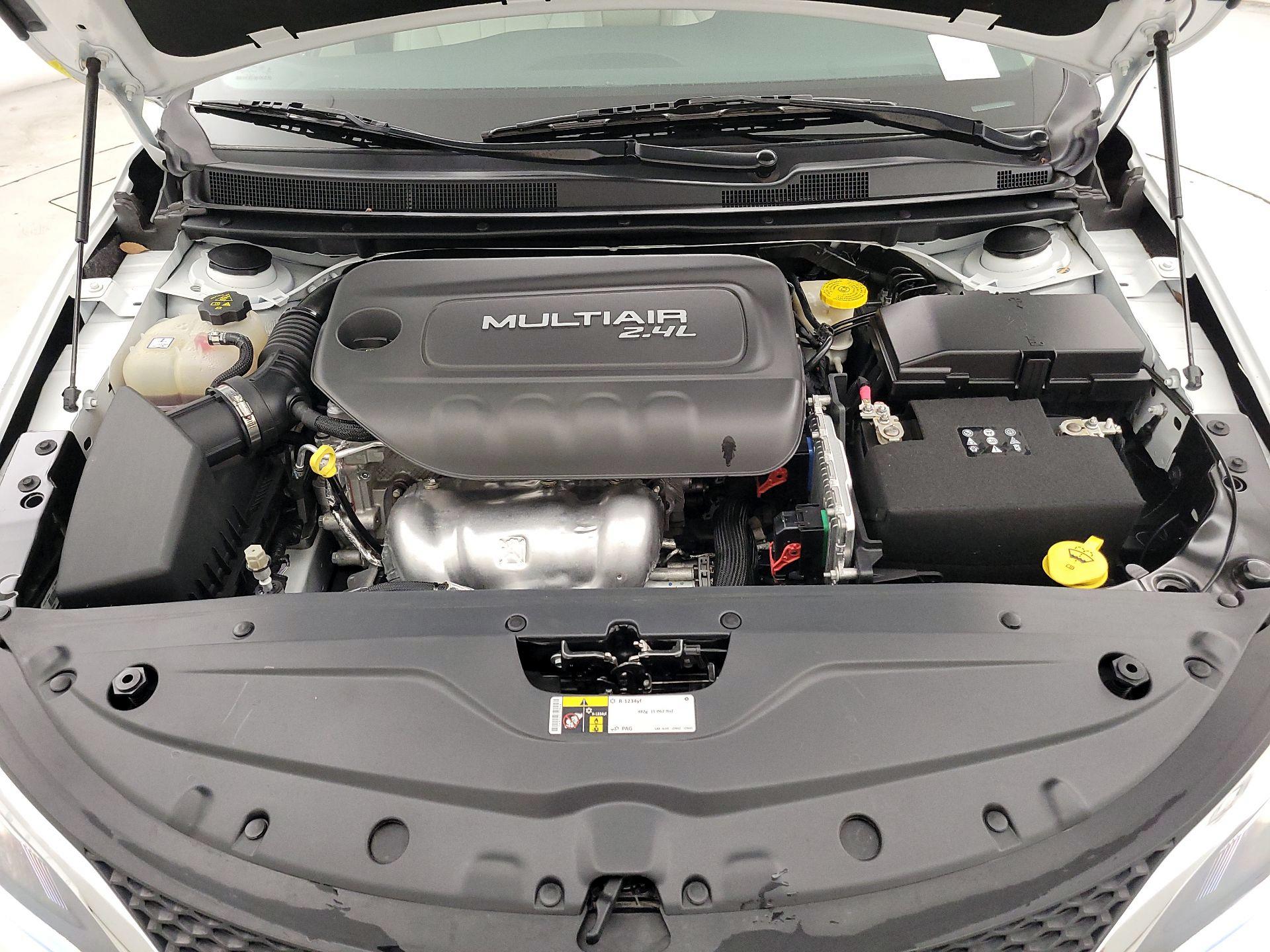 Thumbnail: 2016 Chrysler 200 - 20