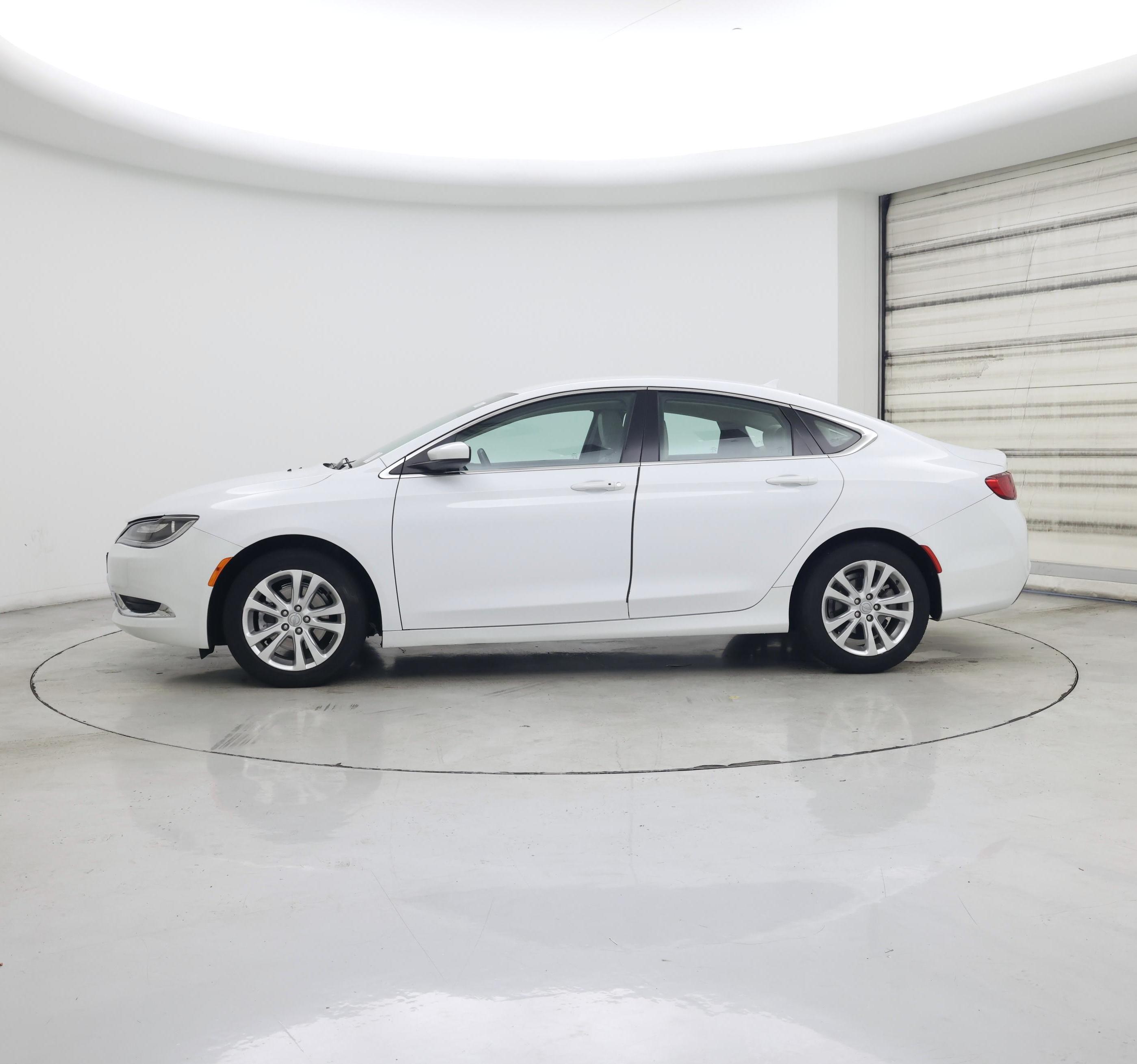Thumbnail: 2016 Chrysler 200 - 3
