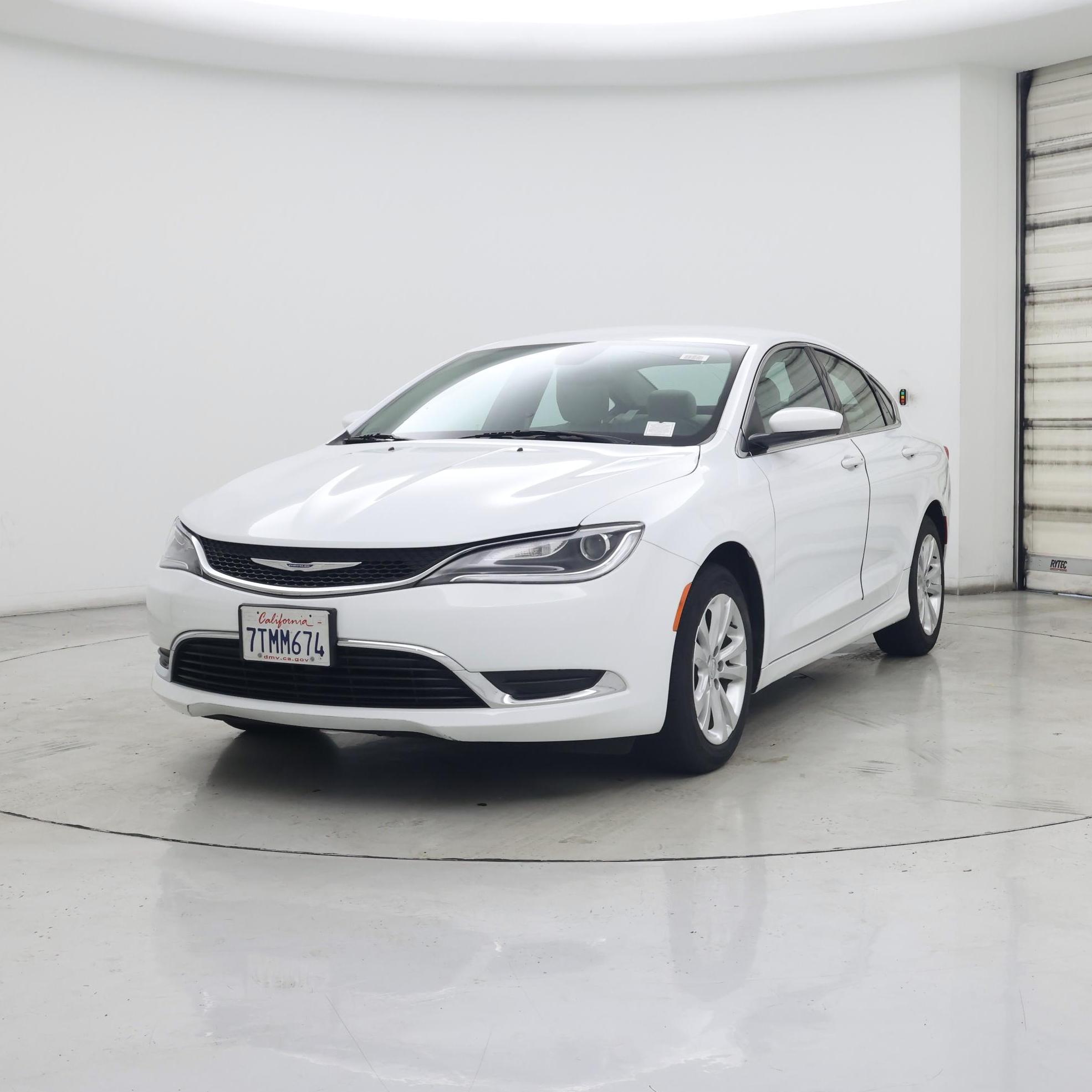Thumbnail: 2016 Chrysler 200 - 4