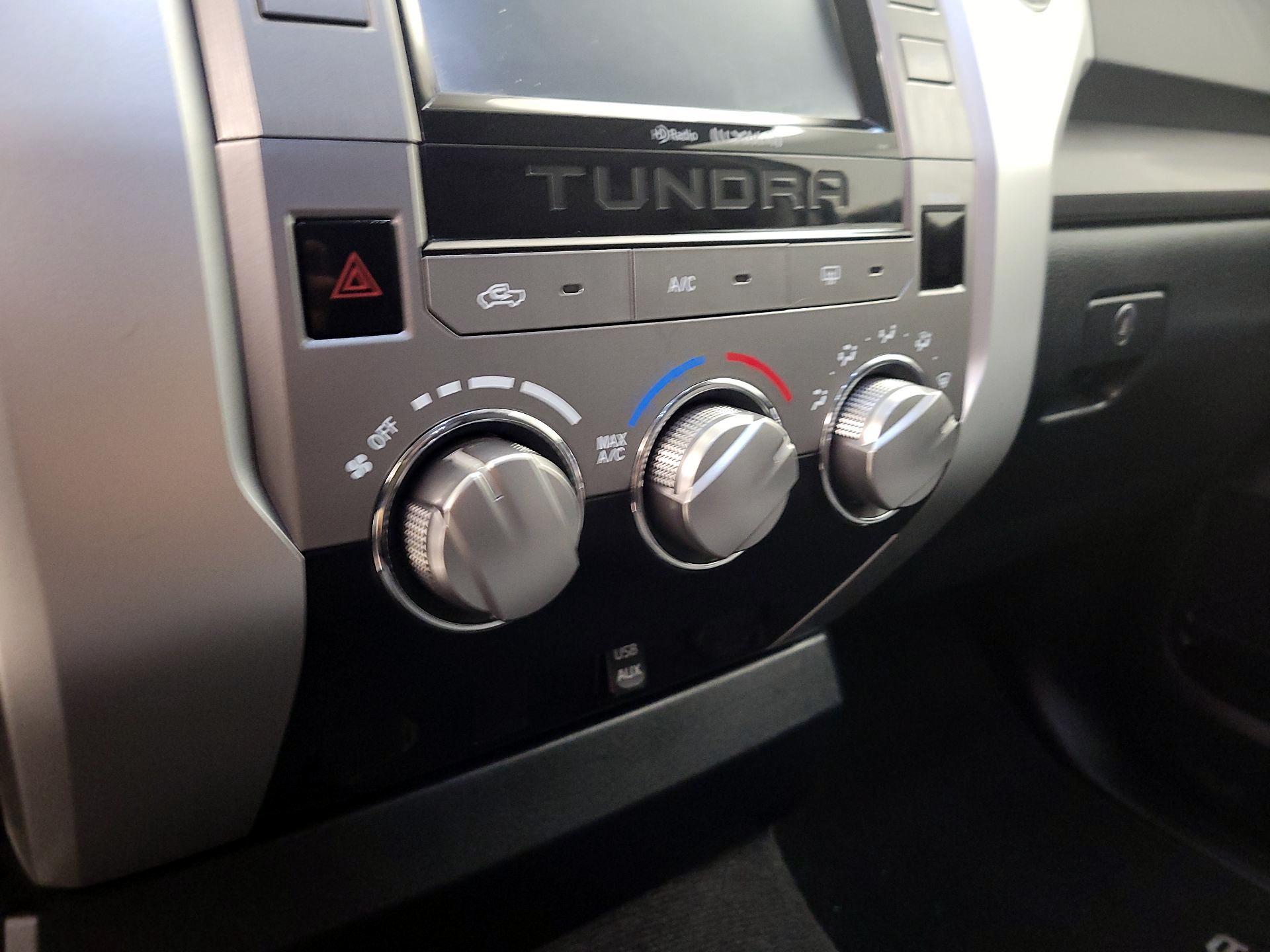 Thumbnail: 2016 Toyota Tundra - 16