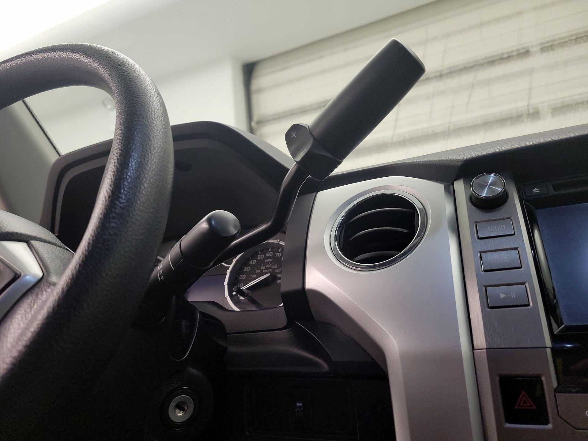 Thumbnail: 2016 Toyota Tundra - 17