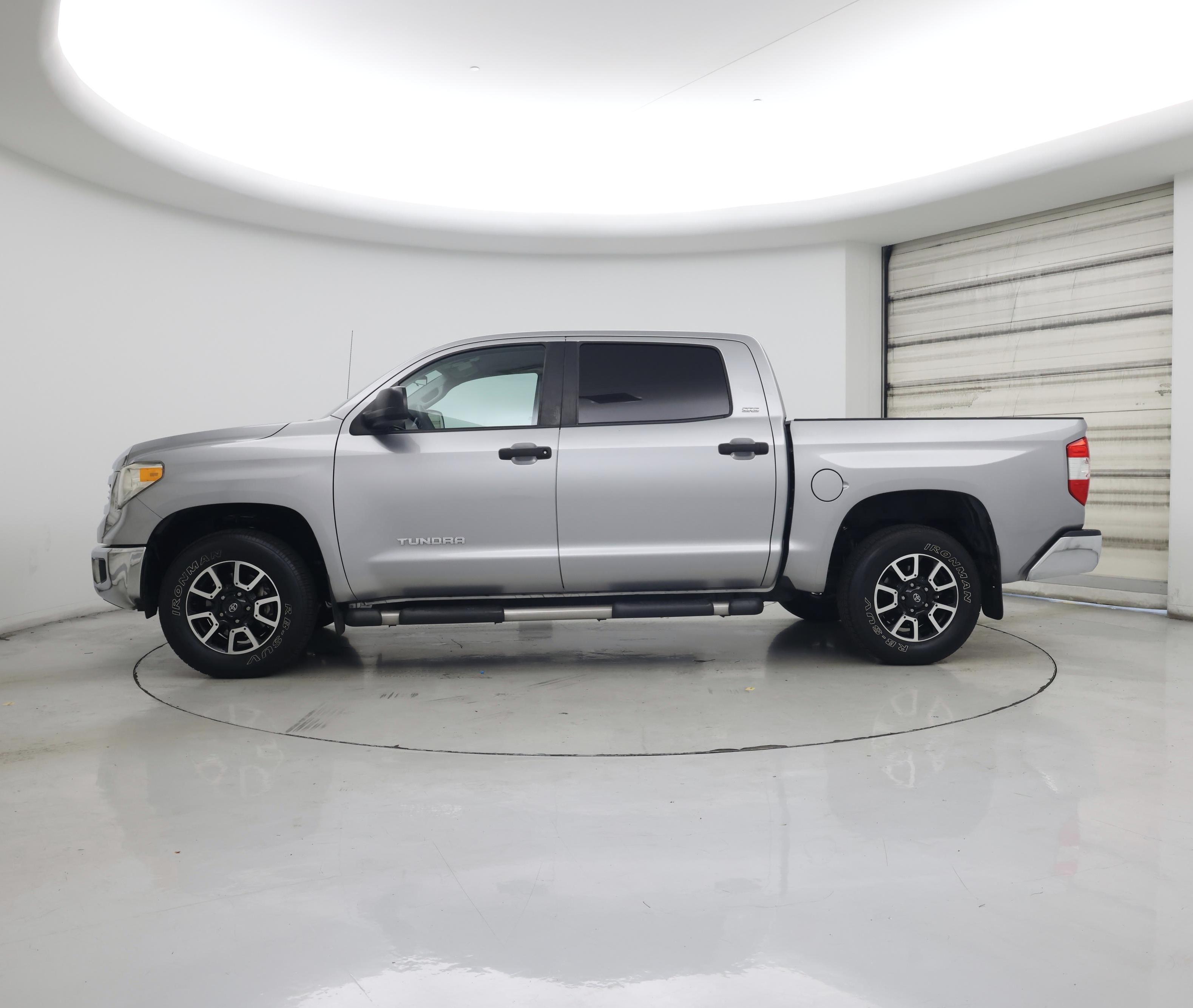 Thumbnail: 2016 Toyota Tundra - 3