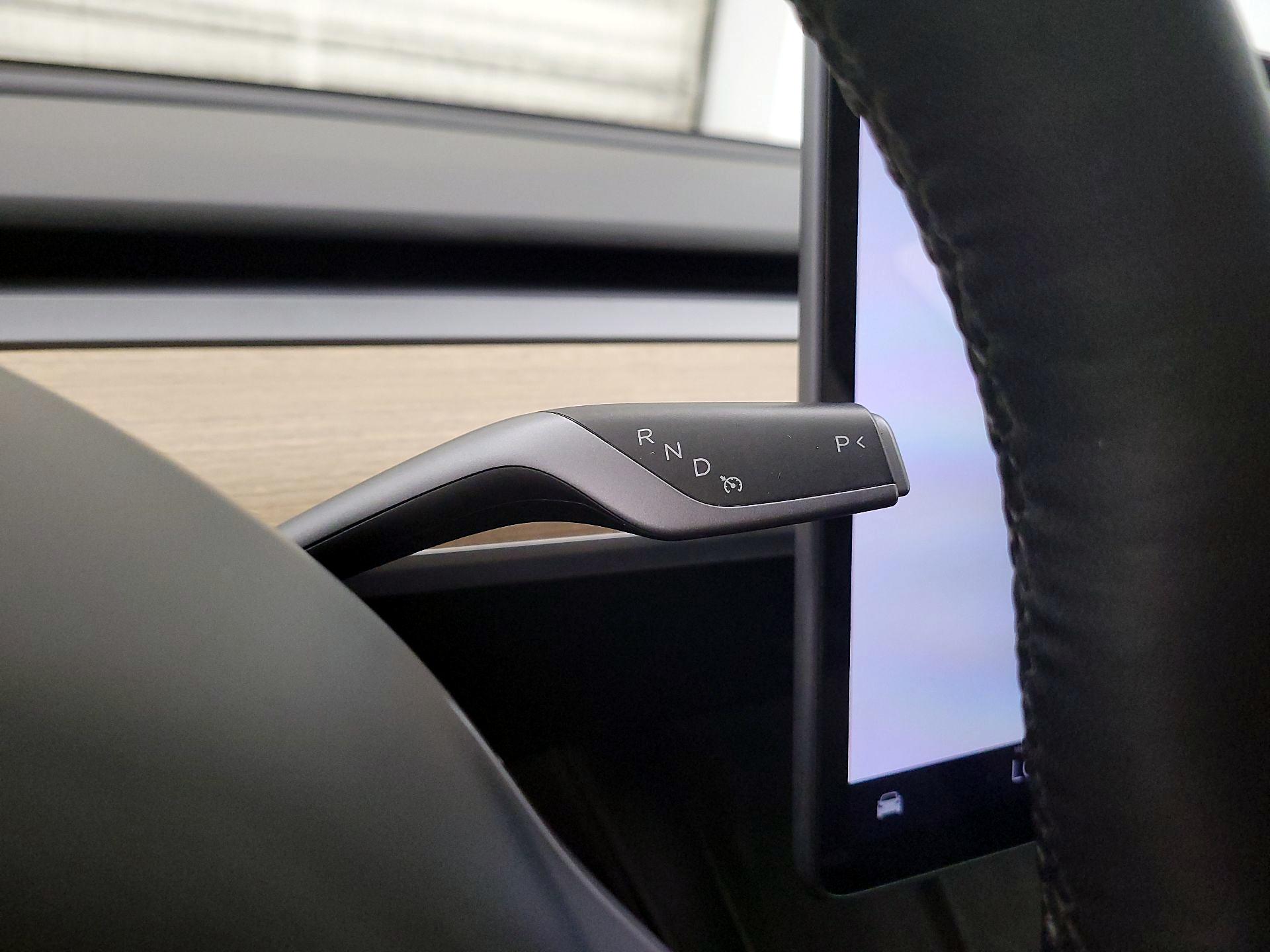 Thumbnail: 2022 Tesla Model 3 - 17