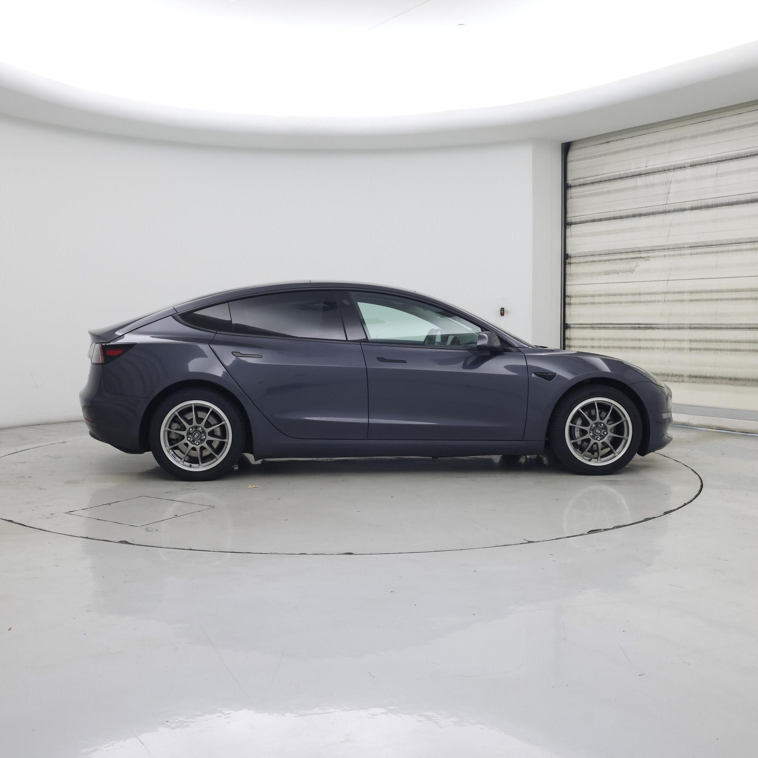 Thumbnail: 2022 Tesla Model 3 - 7