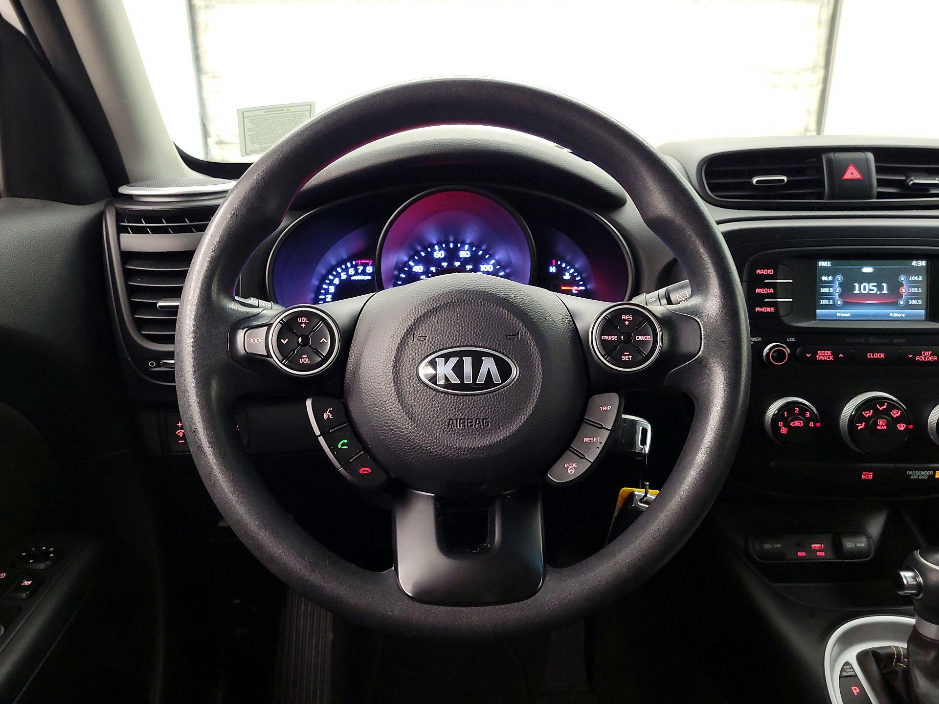 Thumbnail: 2016 Kia Soul - 10