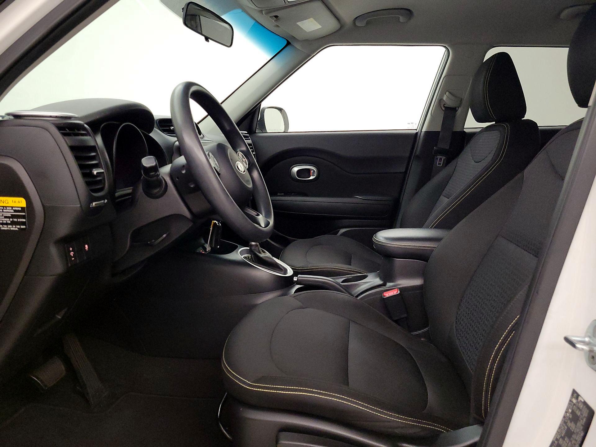 Thumbnail: 2016 Kia Soul - 11