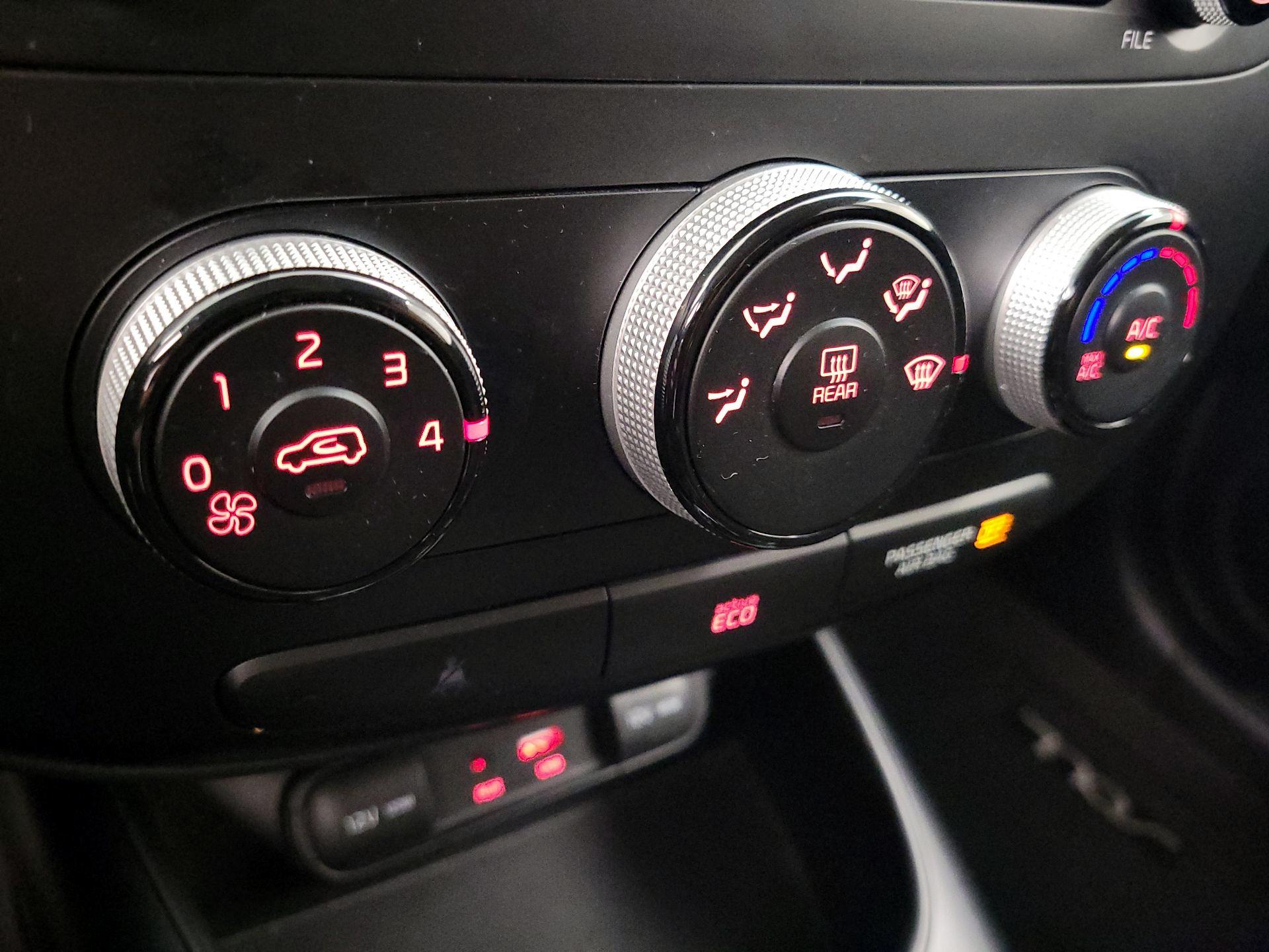 Thumbnail: 2016 Kia Soul - 15