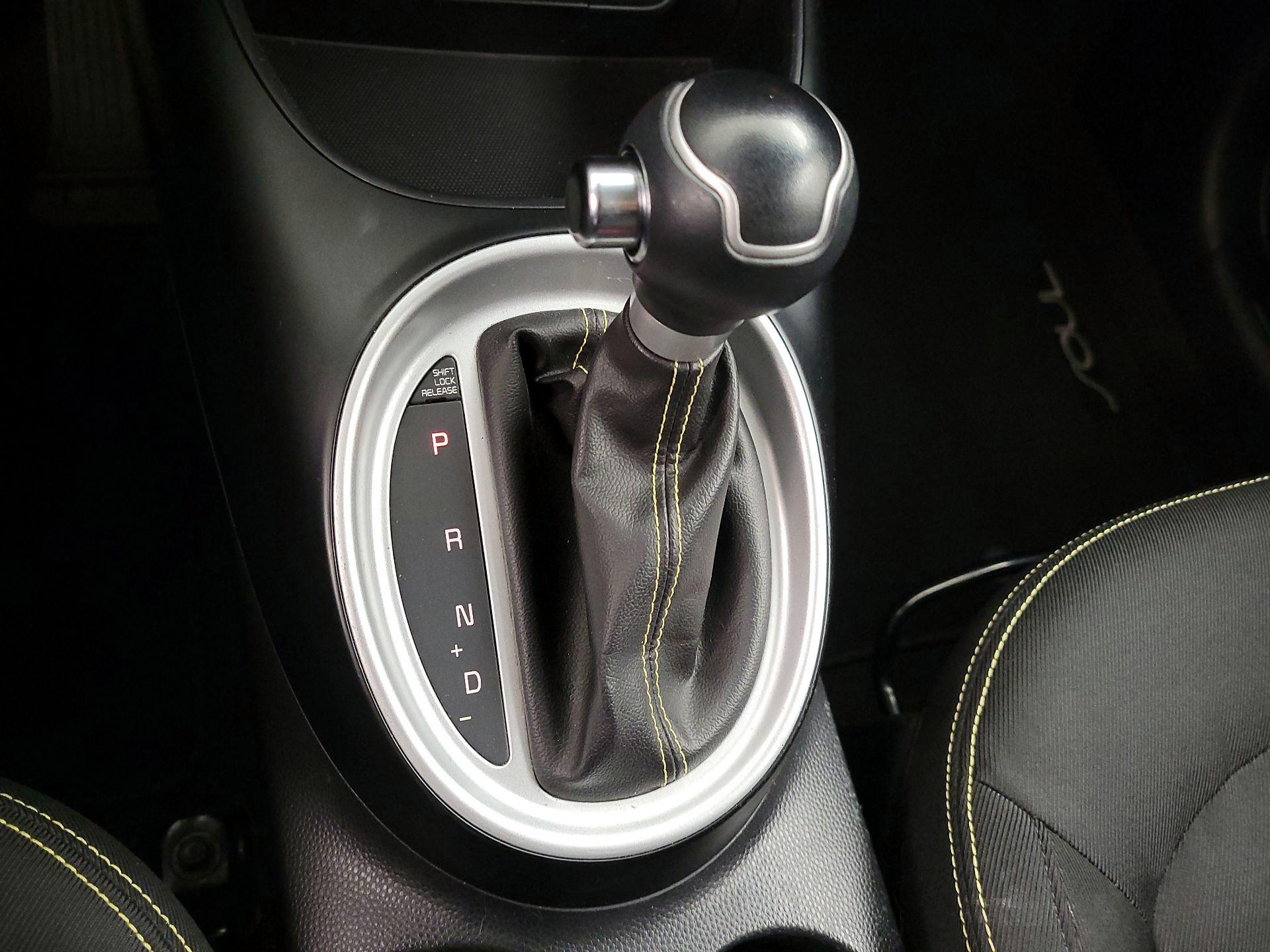 Thumbnail: 2016 Kia Soul - 16