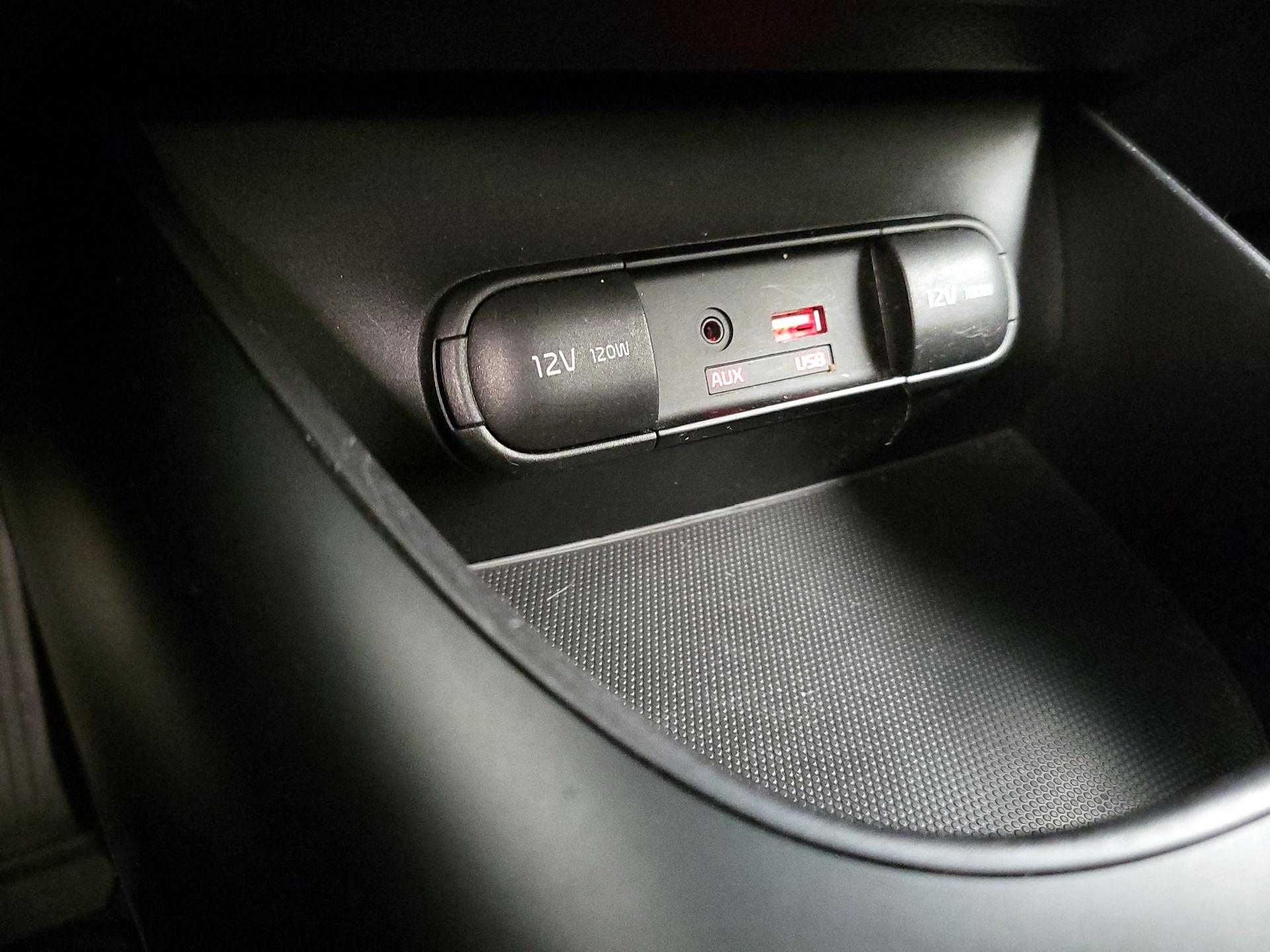 Thumbnail: 2016 Kia Soul - 17