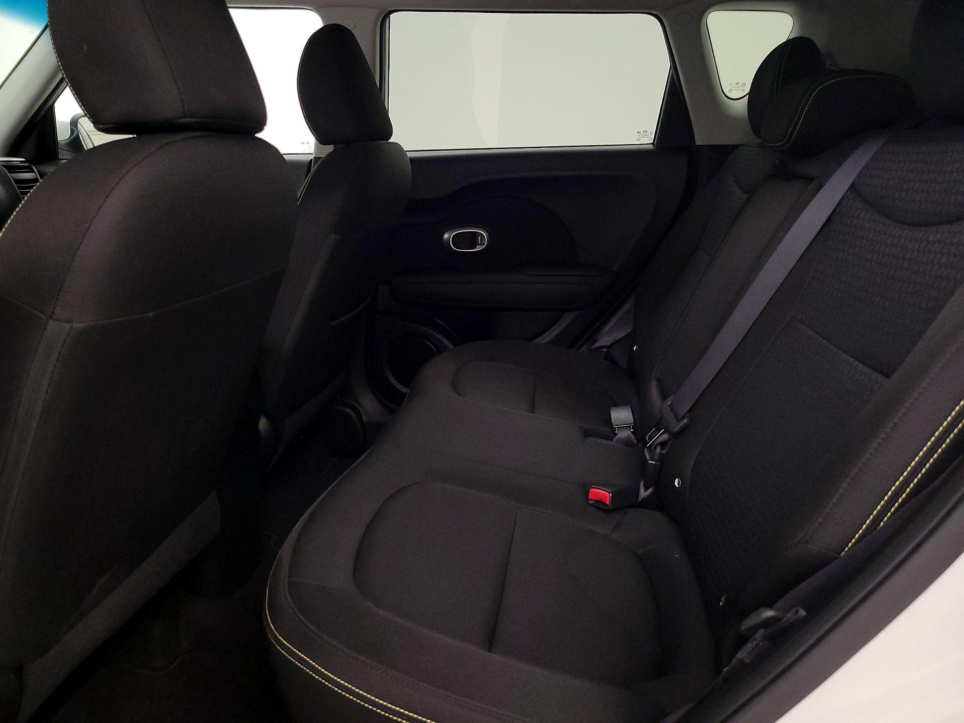 Thumbnail: 2016 Kia Soul - 18