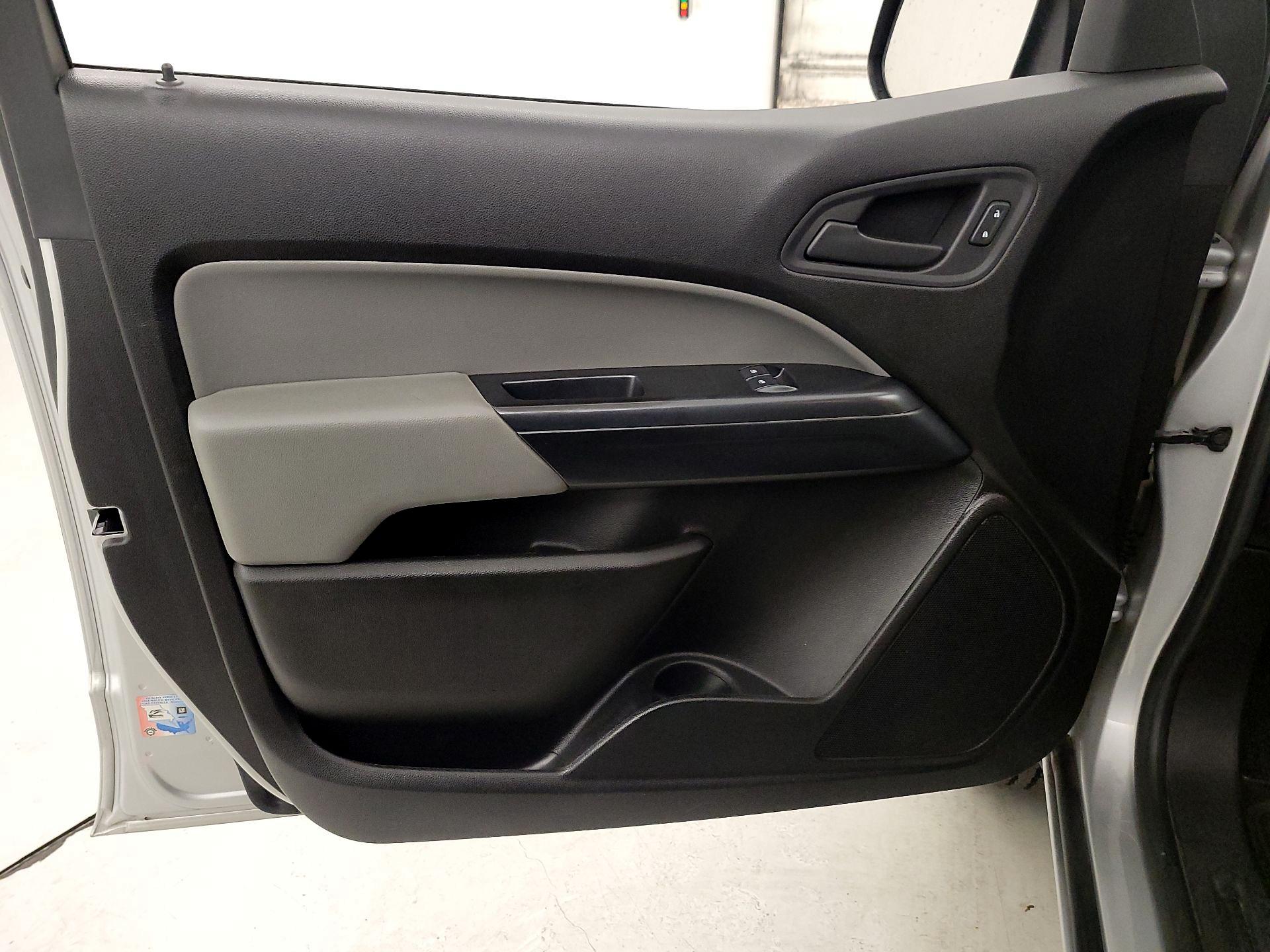 Thumbnail: 2018 Chevrolet Colorado - 12