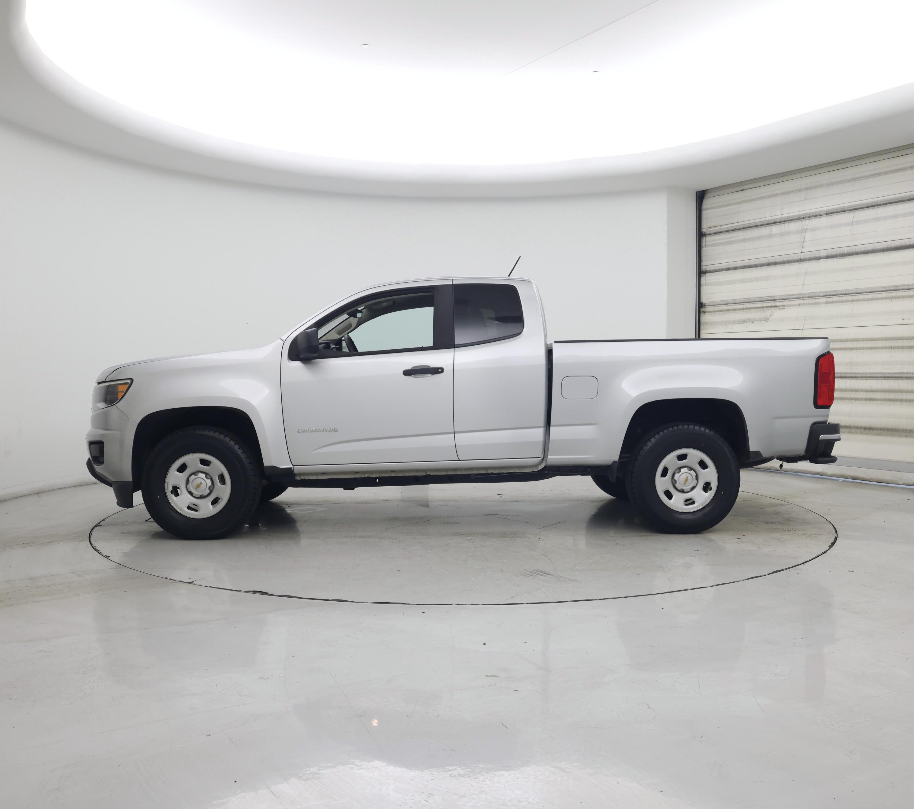 Thumbnail: 2018 Chevrolet Colorado - 3