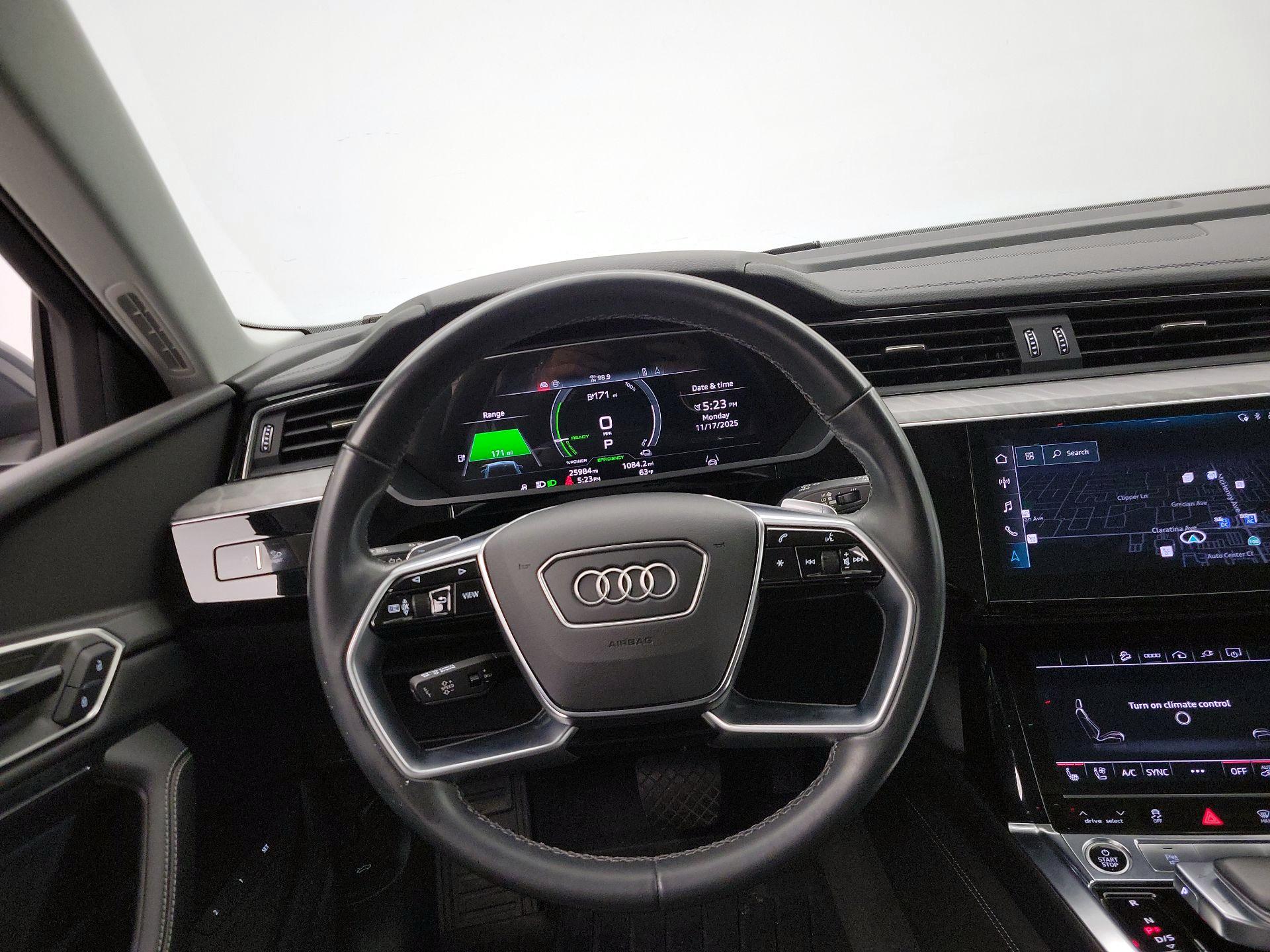 Thumbnail: 2024 Audi Q8 e-tron - 10