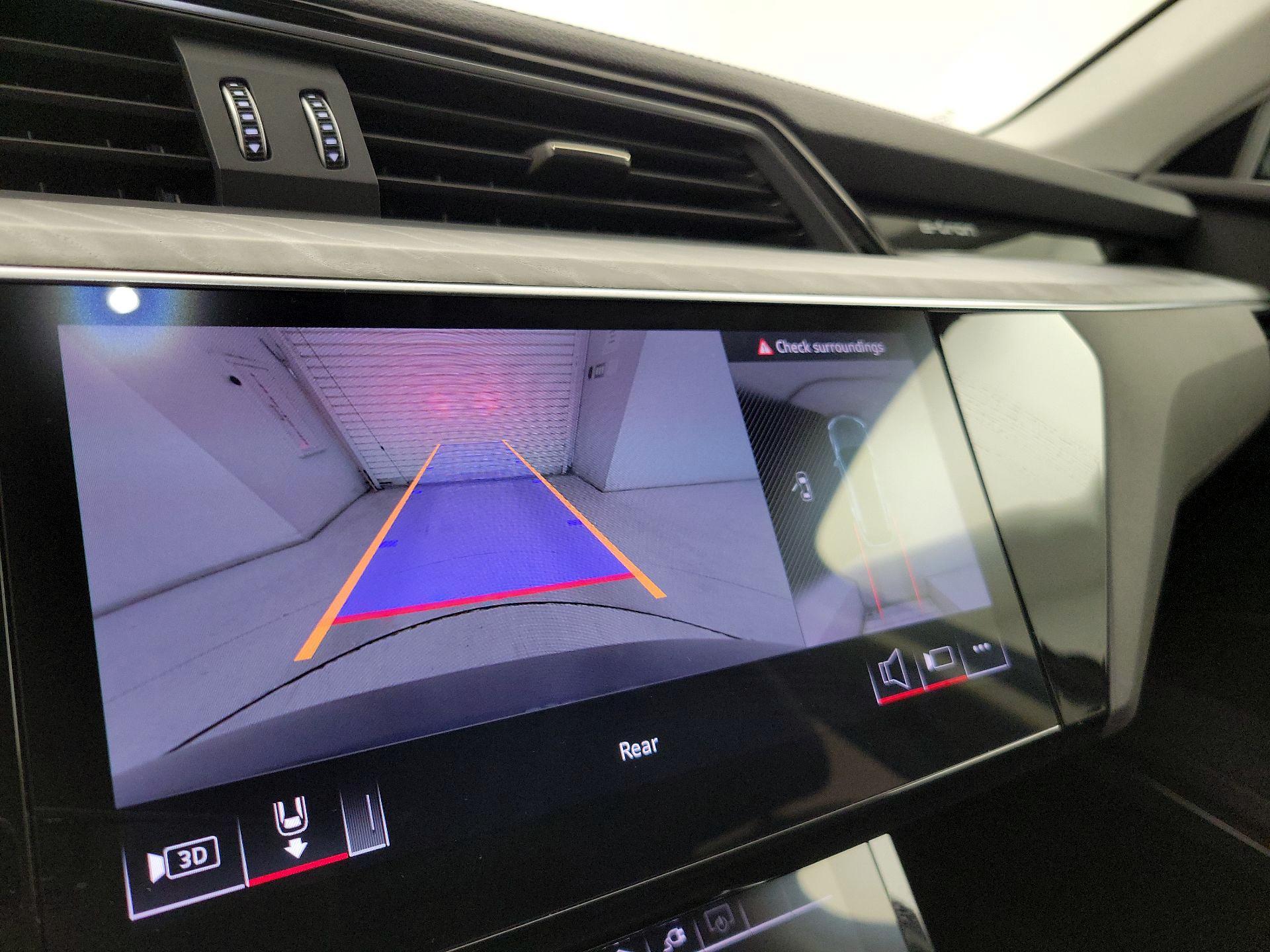 Thumbnail: 2024 Audi Q8 e-tron - 15