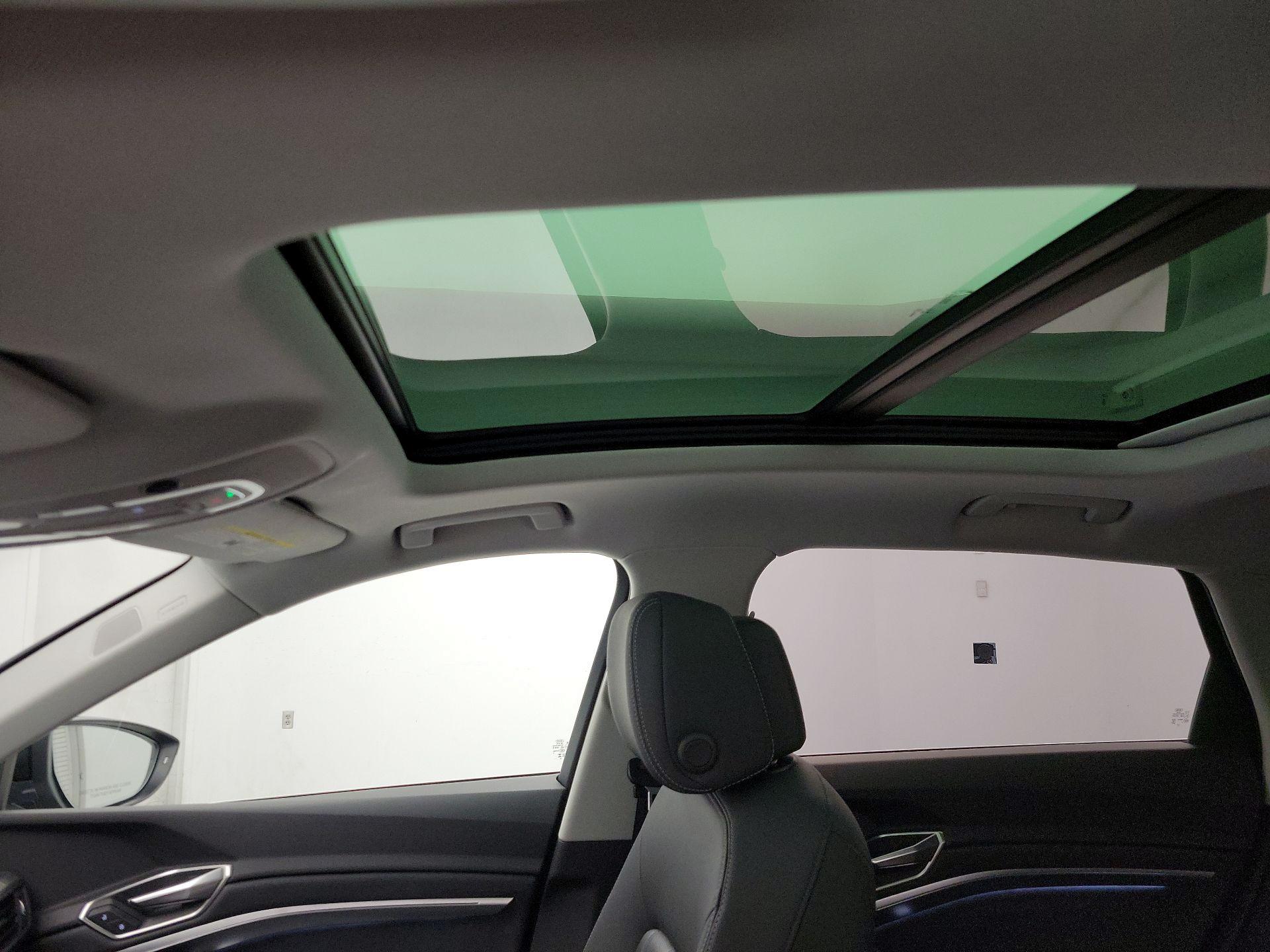 Thumbnail: 2024 Audi Q8 e-tron - 19