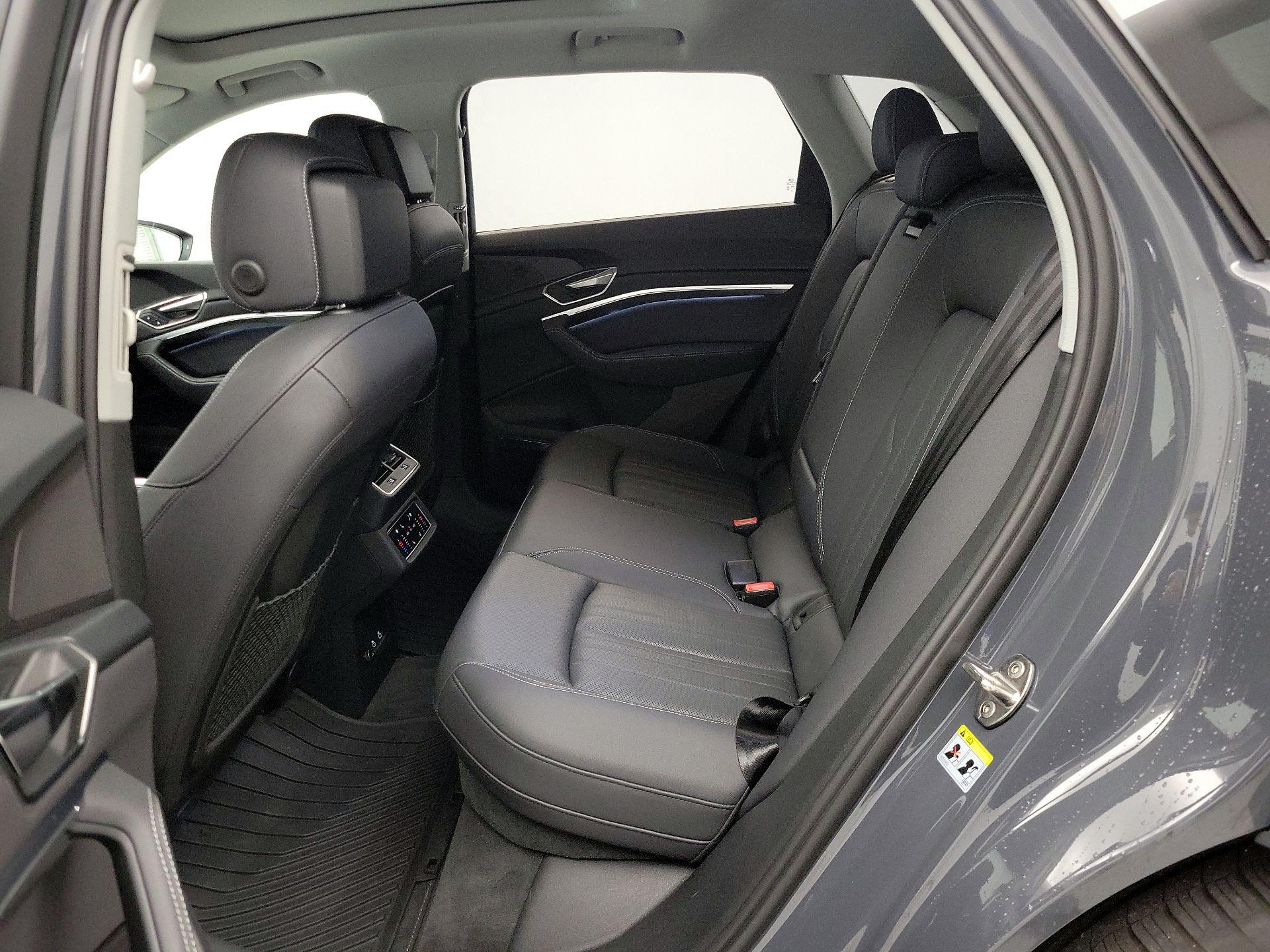 Thumbnail: 2024 Audi Q8 e-tron - 20