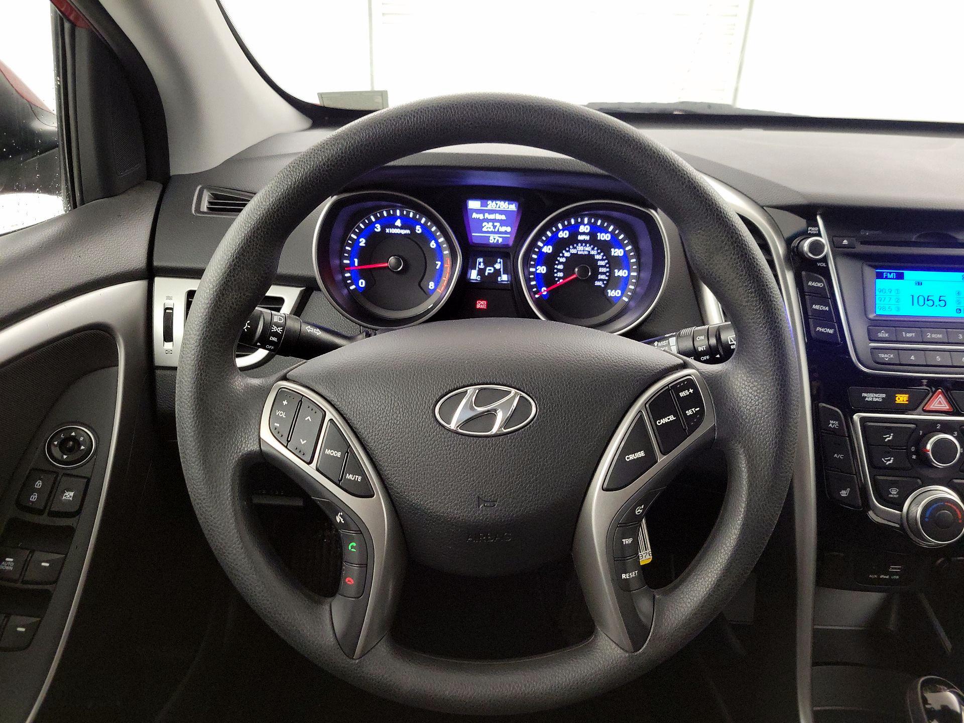 Thumbnail: 2016 Hyundai Elantra - 10