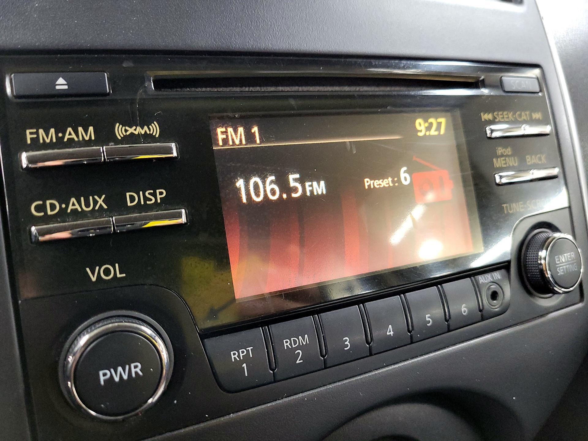 Thumbnail: 2014 Nissan Versa Note - 15