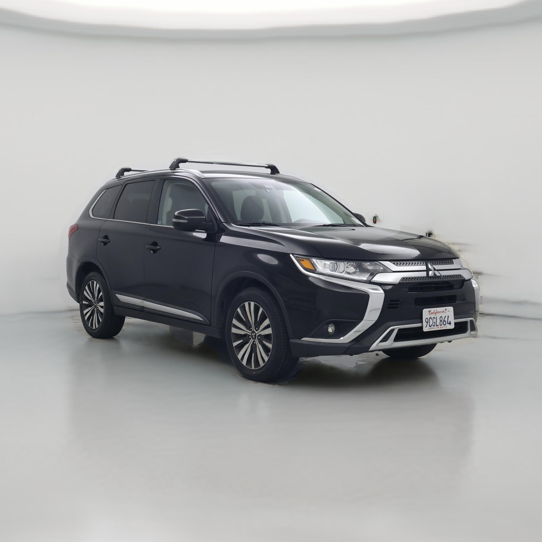 Thumbnail: 2020 Mitsubishi Outlander - 1