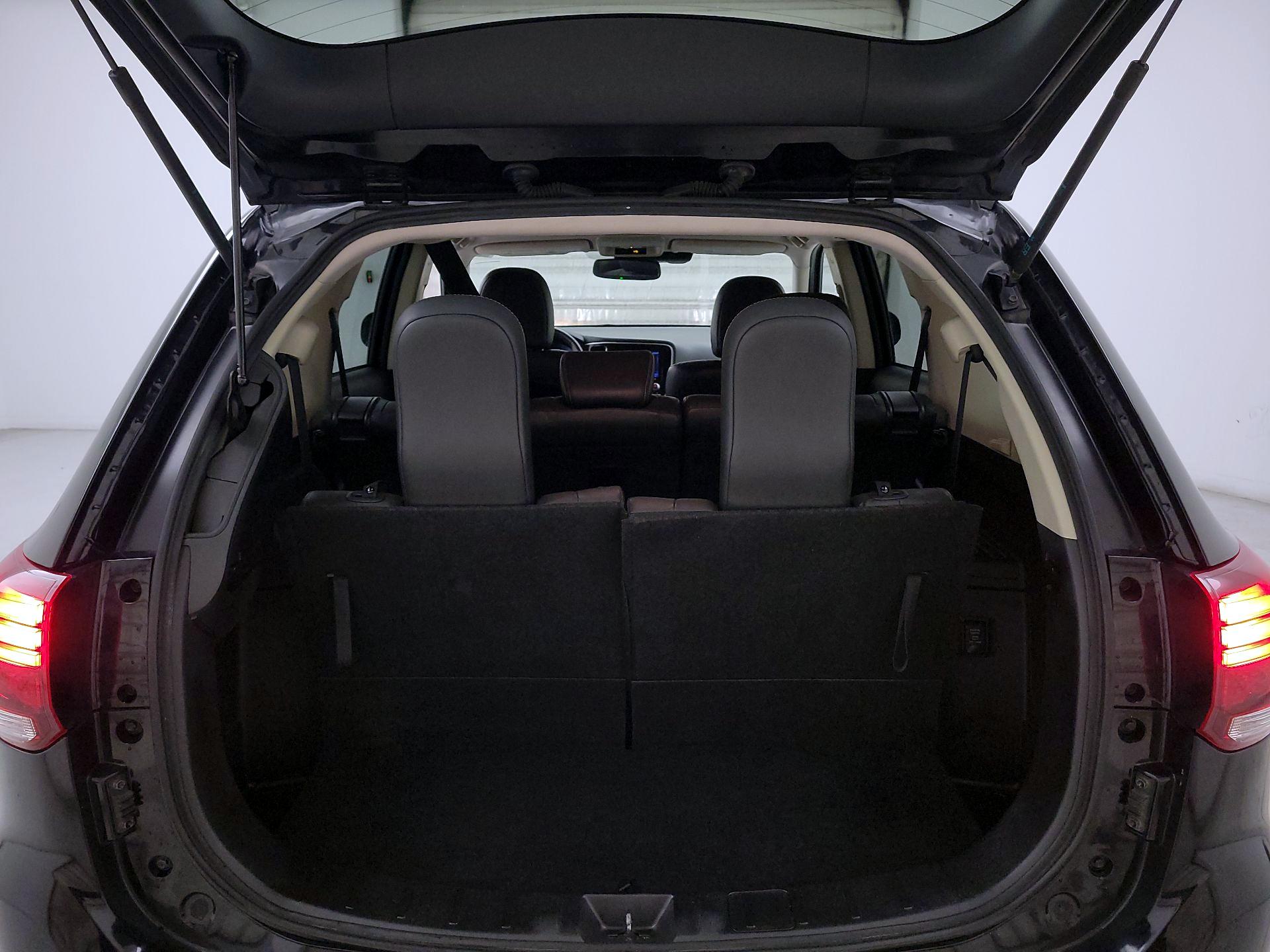 Thumbnail: 2020 Mitsubishi Outlander - 20