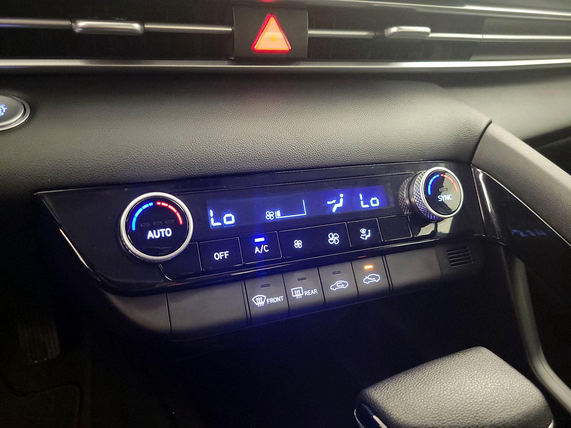 Thumbnail: 2025 Hyundai Elantra - 15