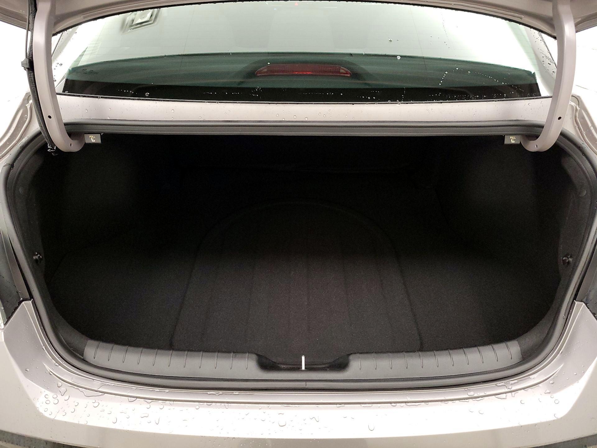 Thumbnail: 2025 Hyundai Elantra - 18