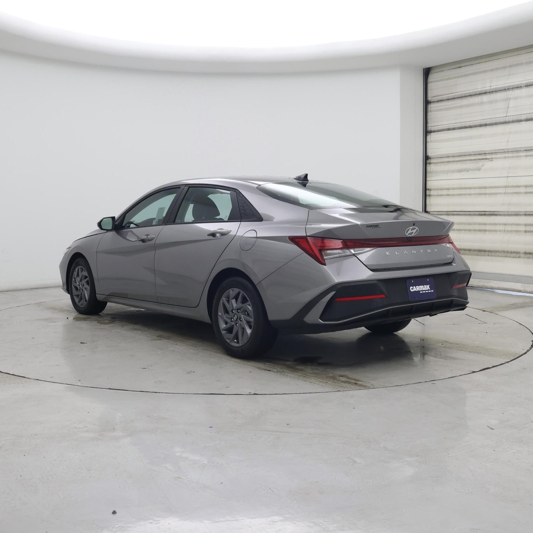 Thumbnail: 2025 Hyundai Elantra - 2