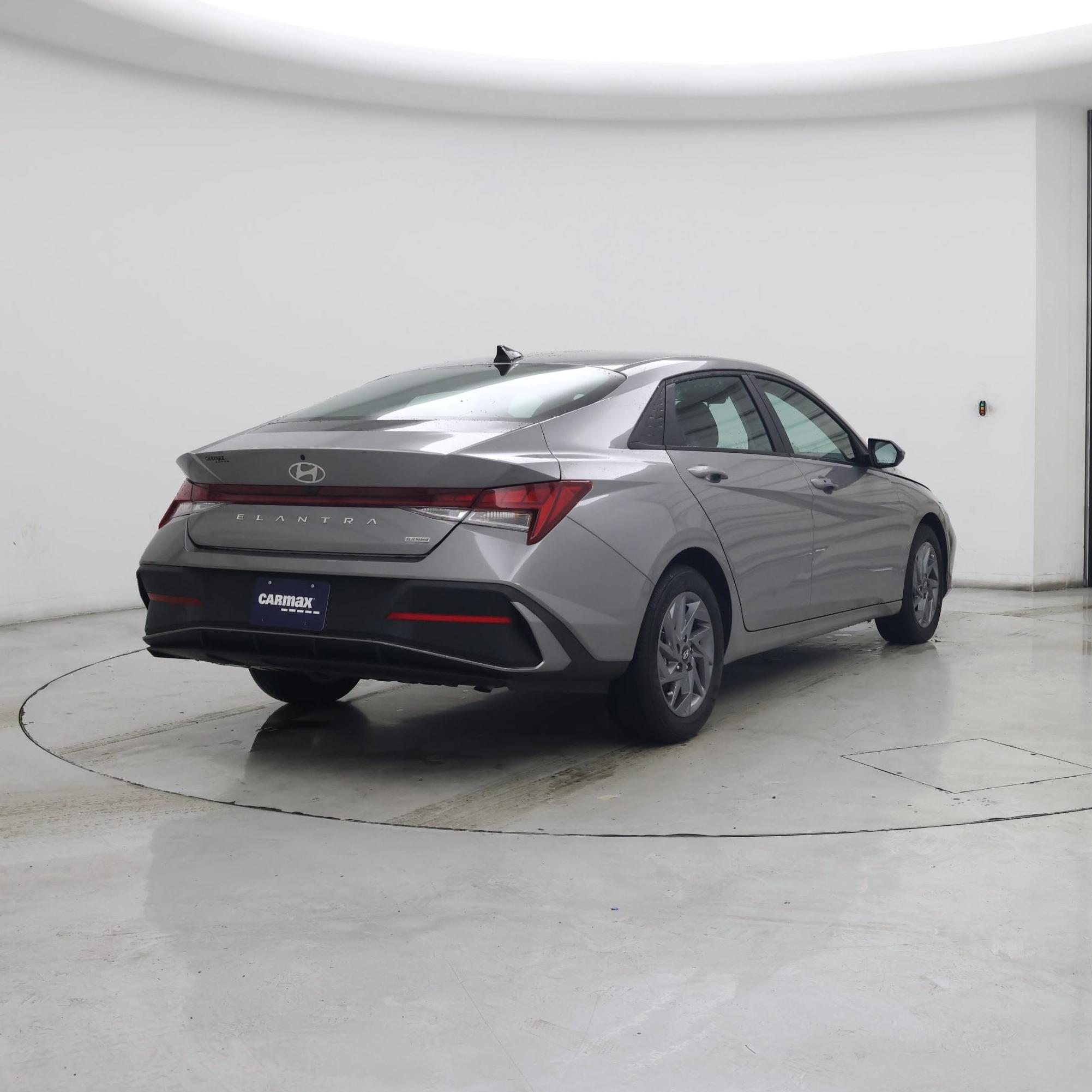 Thumbnail: 2025 Hyundai Elantra - 8