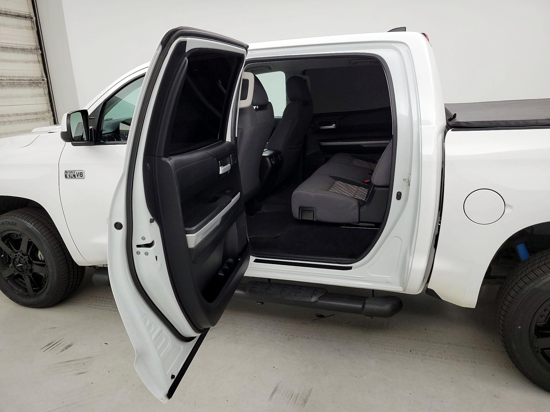 Thumbnail: 2020 Toyota Tundra - 20