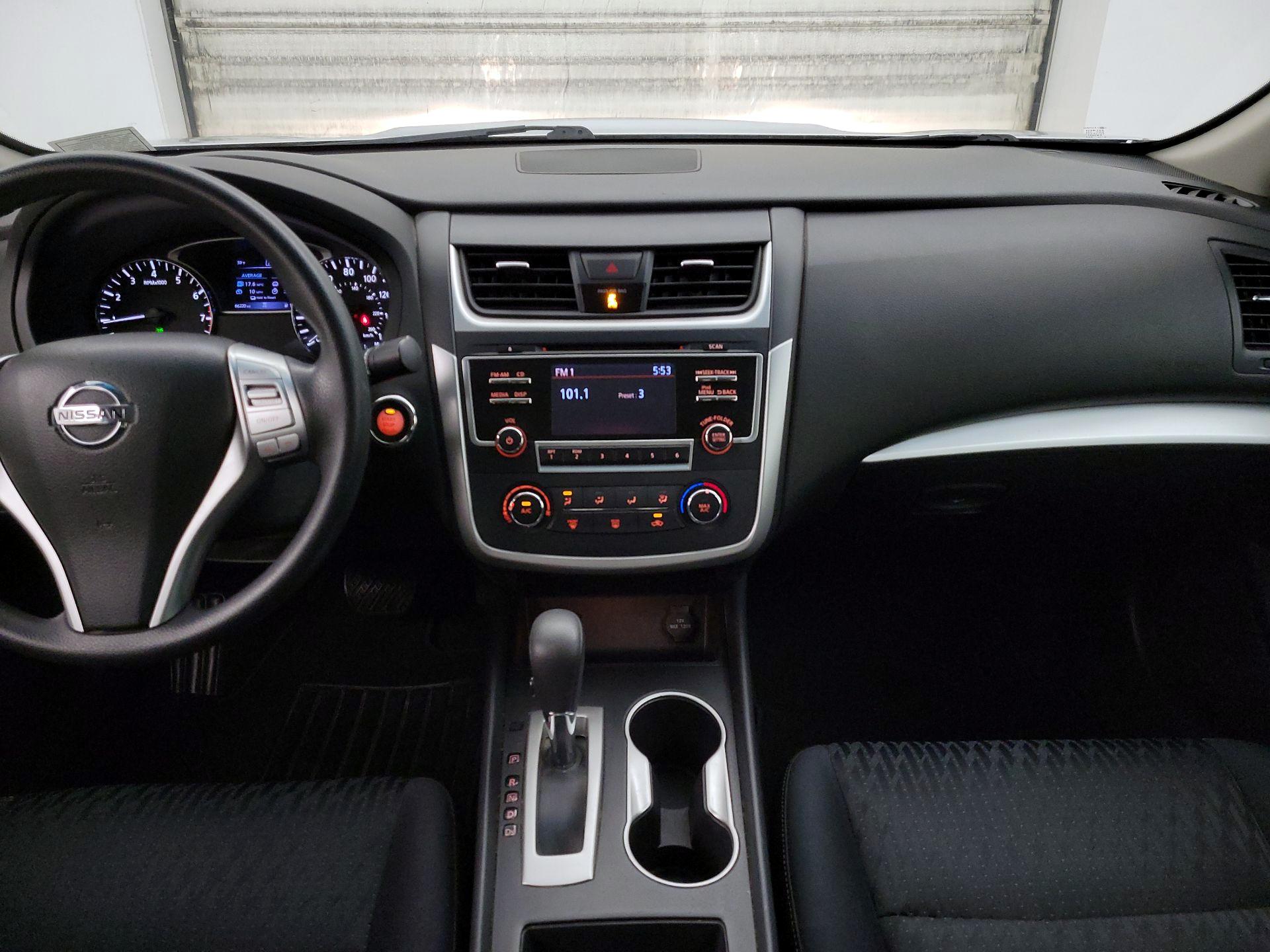 Thumbnail: 2018 Nissan Altima - 9