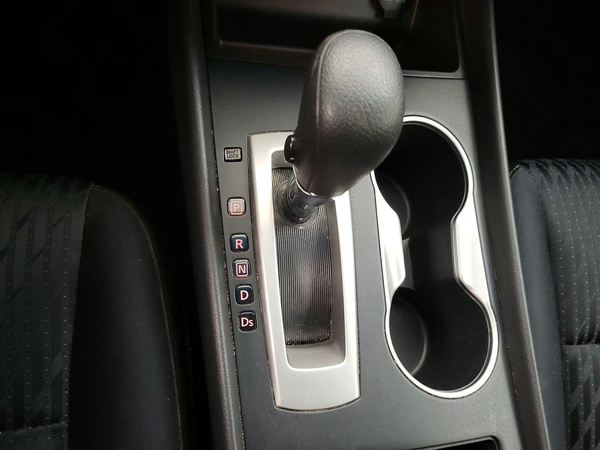 Thumbnail: 2018 Nissan Altima - 17