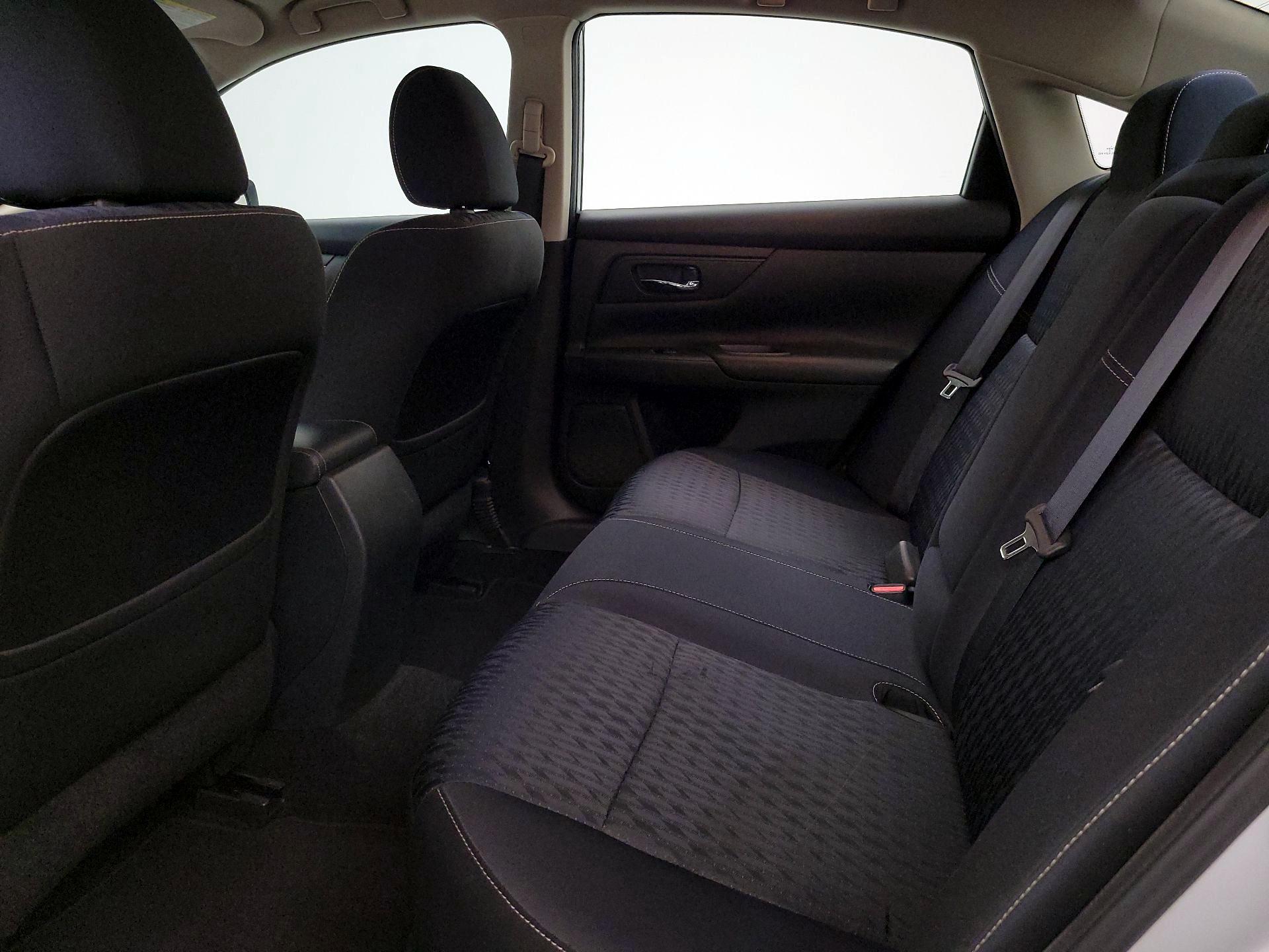 Thumbnail: 2018 Nissan Altima - 19