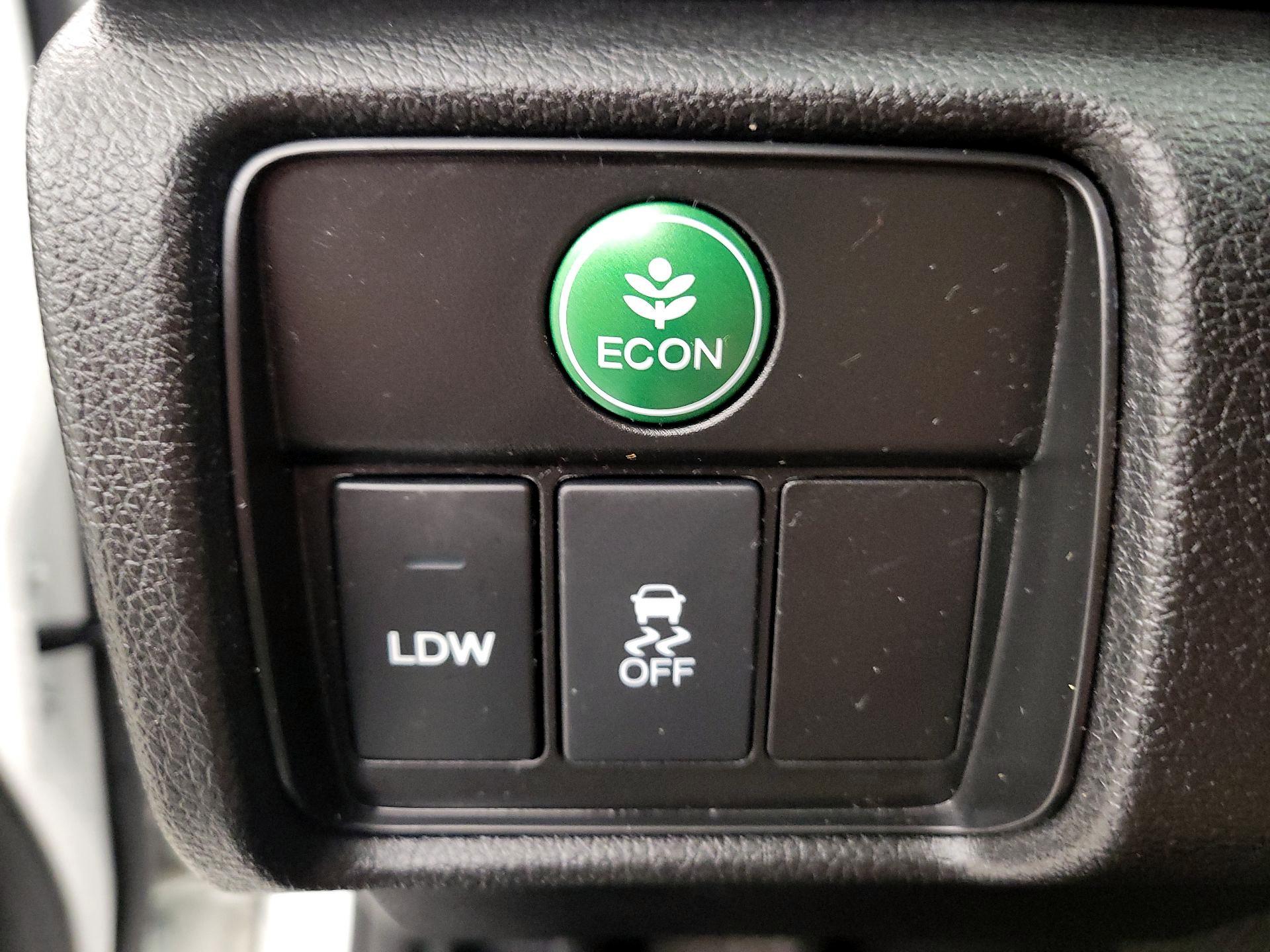 Thumbnail: 2015 Honda Accord - 13