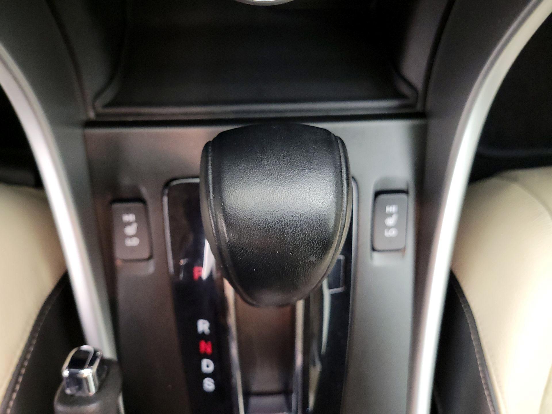 Thumbnail: 2015 Honda Accord - 18