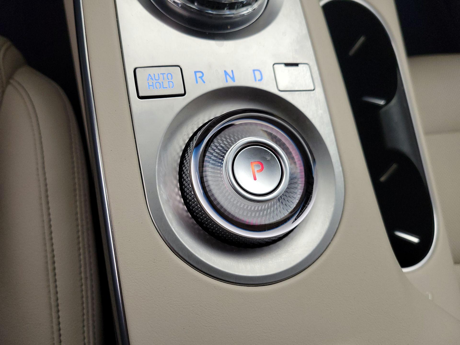 Thumbnail: 2022 Genesis GV70 - 18