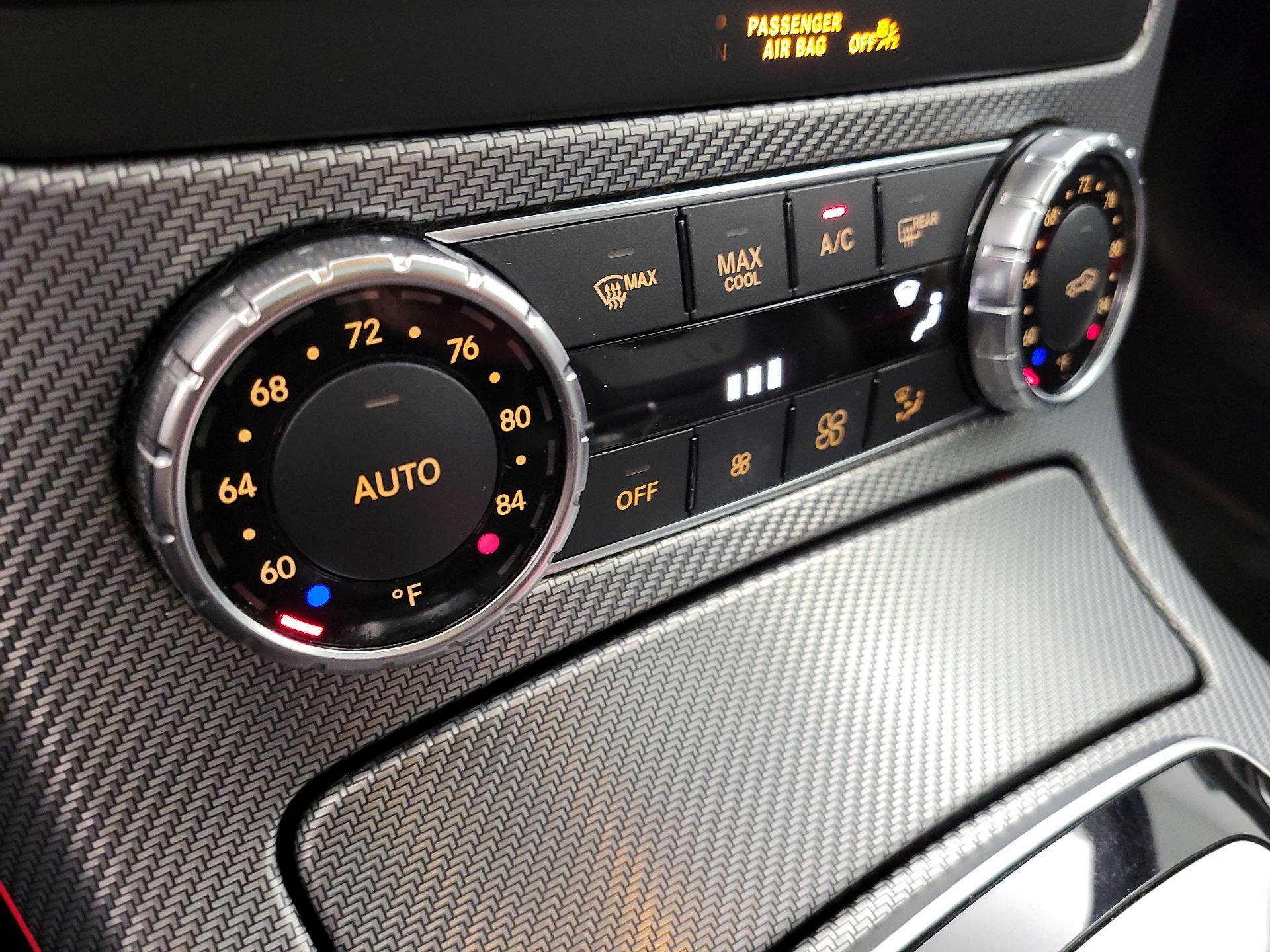 Thumbnail: 2018 Mercedes-Benz SLC - 17