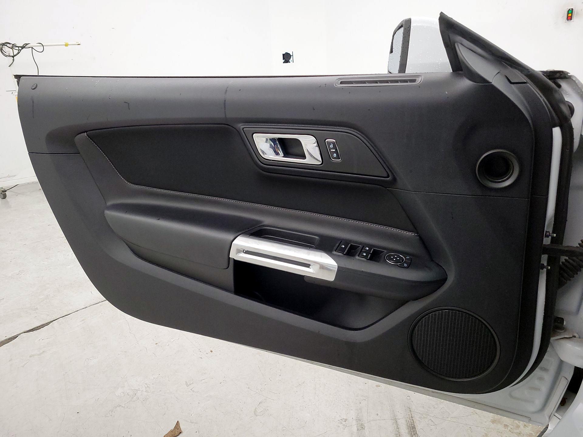 Thumbnail: 2015 Ford Mustang - 12