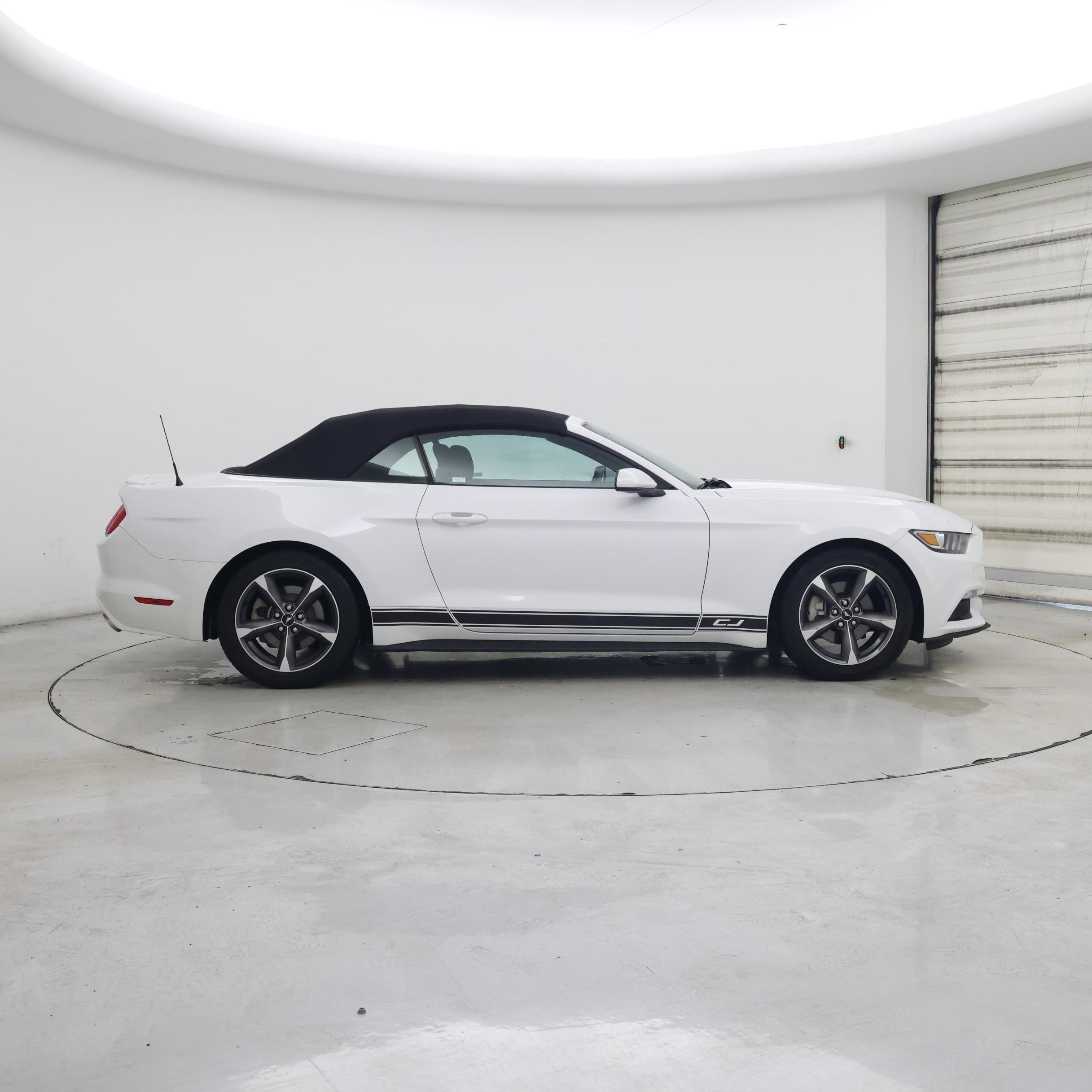 Thumbnail: 2015 Ford Mustang - 7