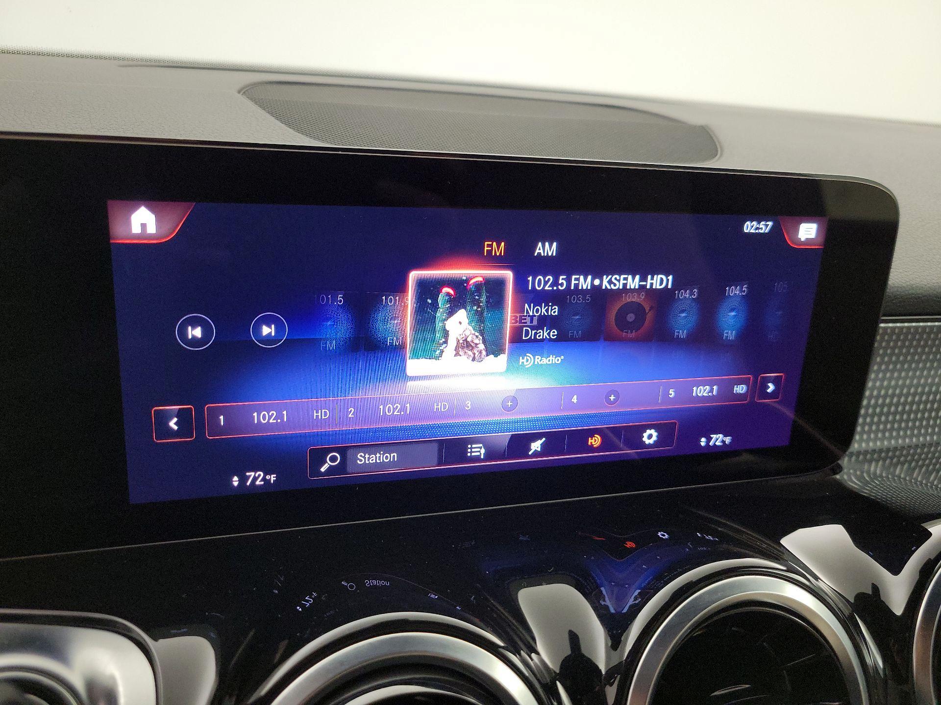 Thumbnail: 2023 Mercedes-Benz GLB - 15