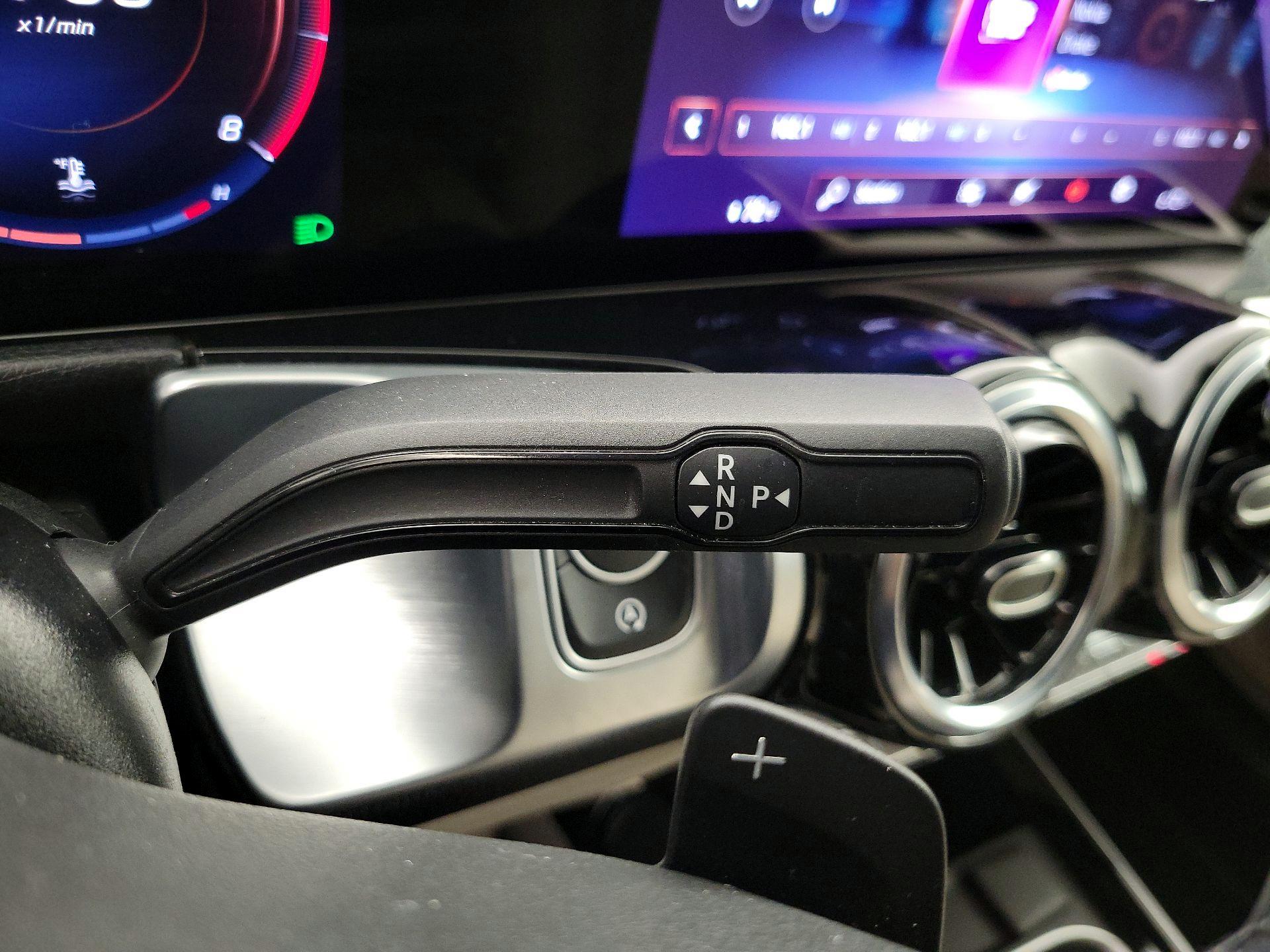 Thumbnail: 2023 Mercedes-Benz GLB - 17