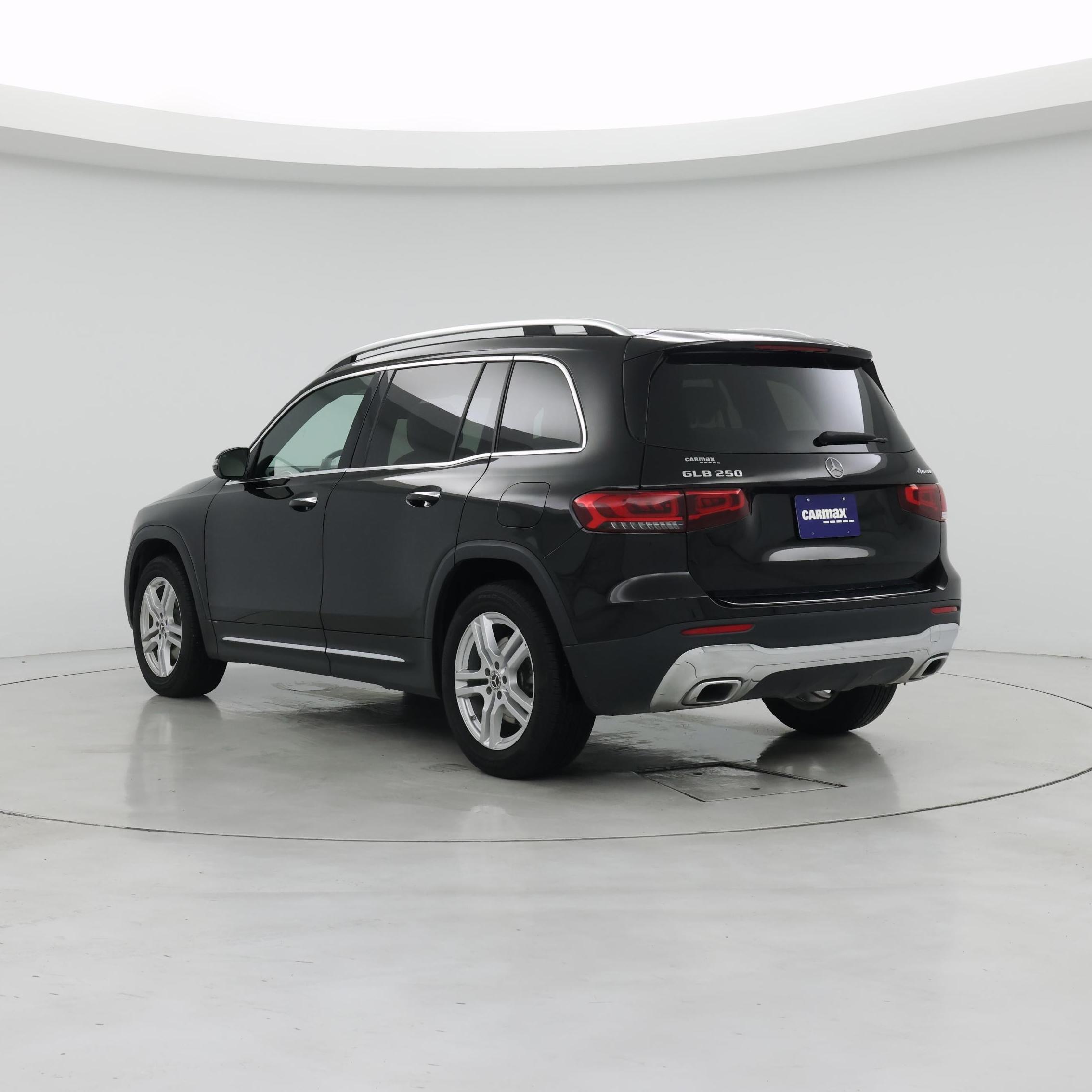 Thumbnail: 2023 Mercedes-Benz GLB - 2