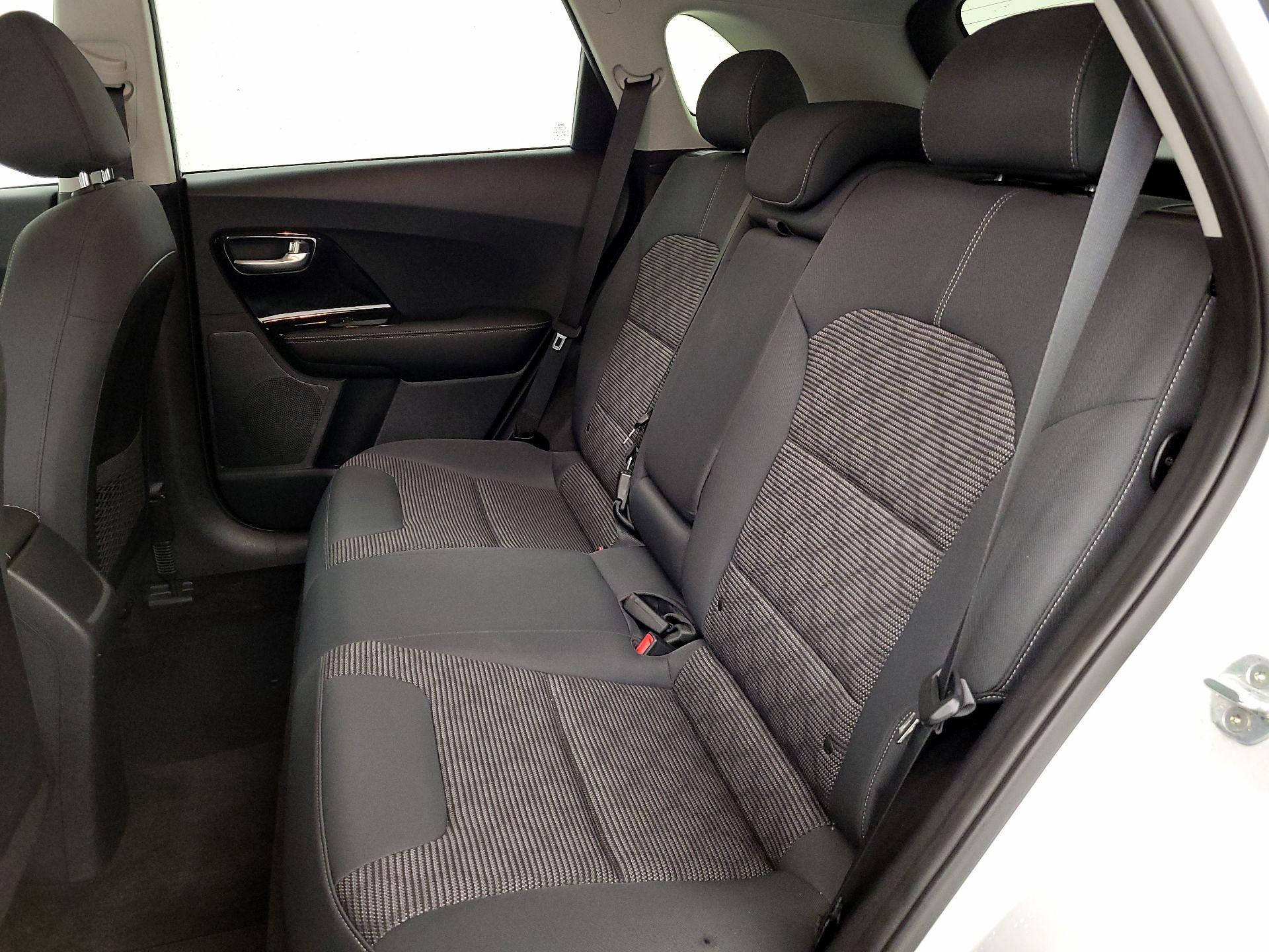 Thumbnail: 2020 Kia Niro - 18