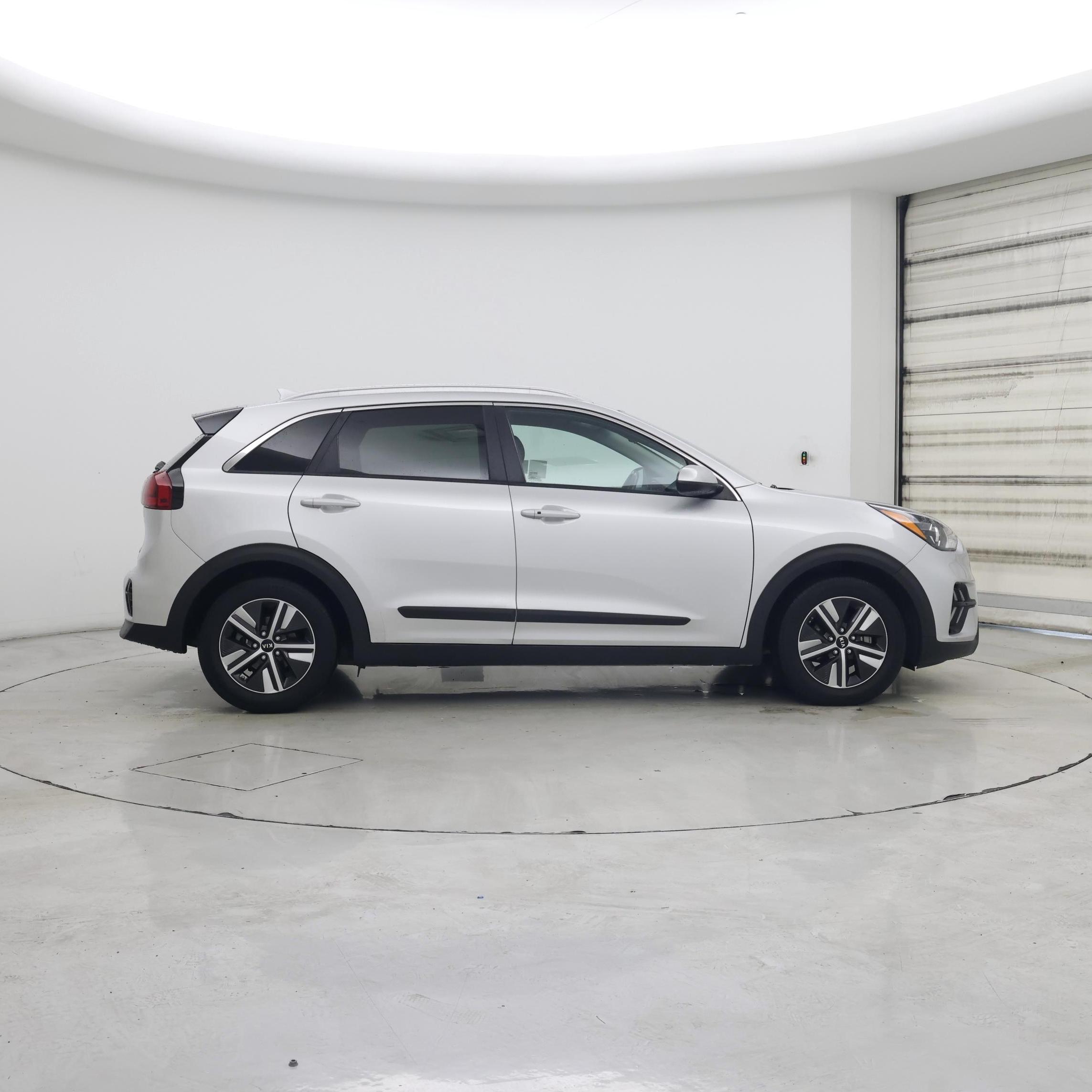 Thumbnail: 2020 Kia Niro - 7