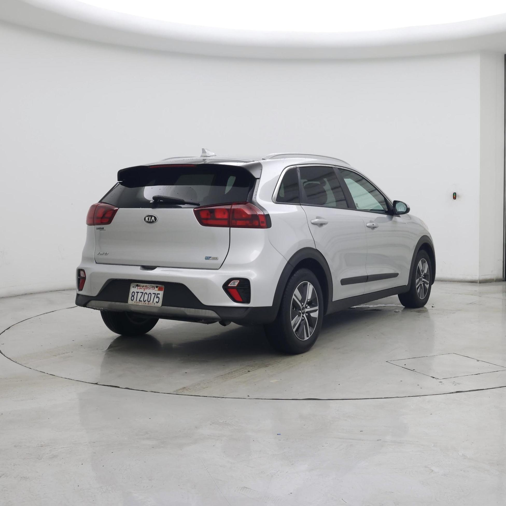 Thumbnail: 2020 Kia Niro - 8