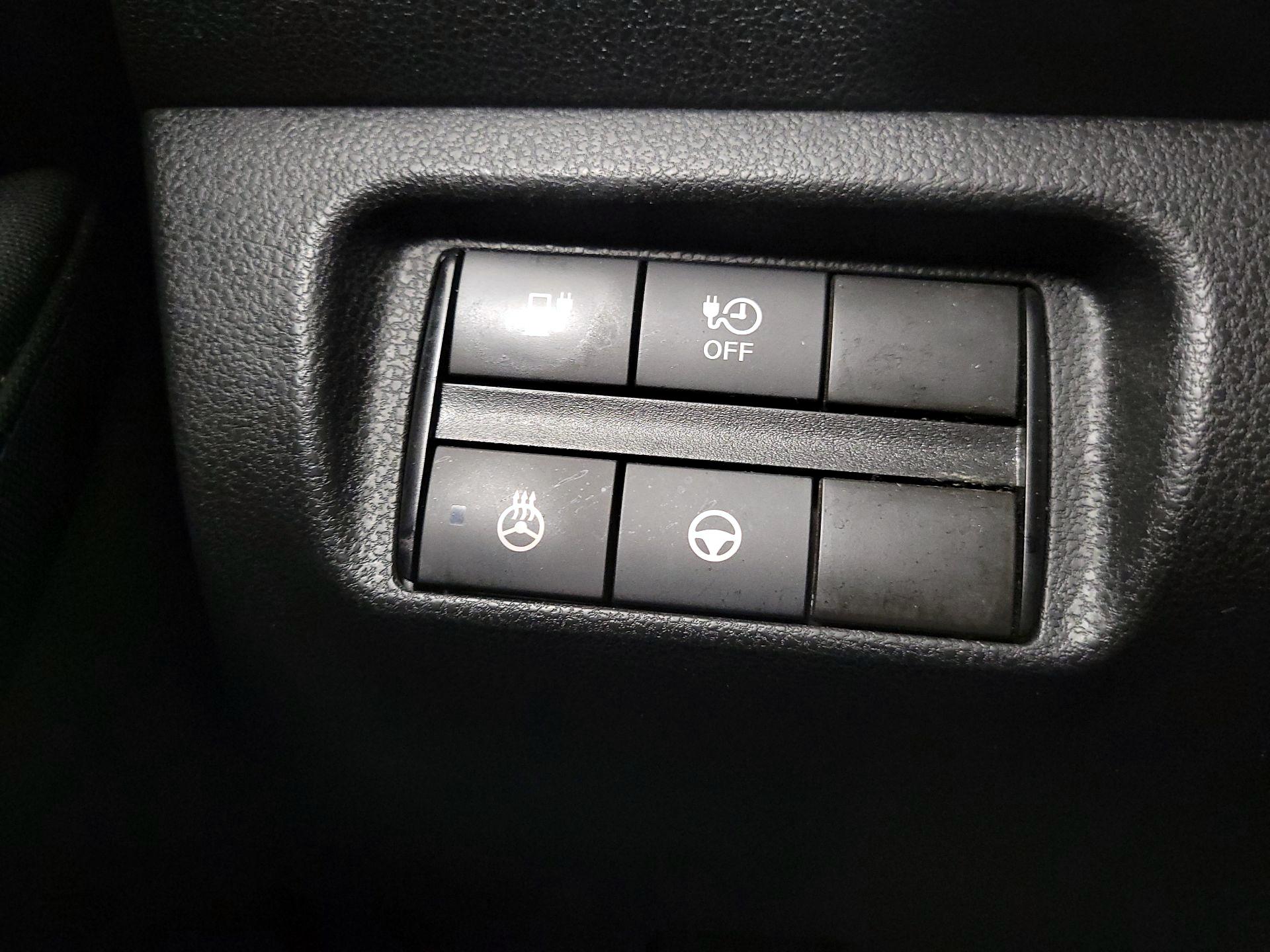 Thumbnail: 2019 Nissan Leaf - 13