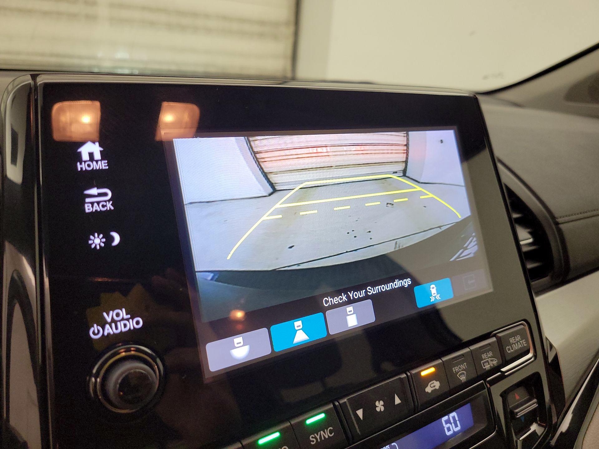 Thumbnail: 2018 Honda Odyssey - 14