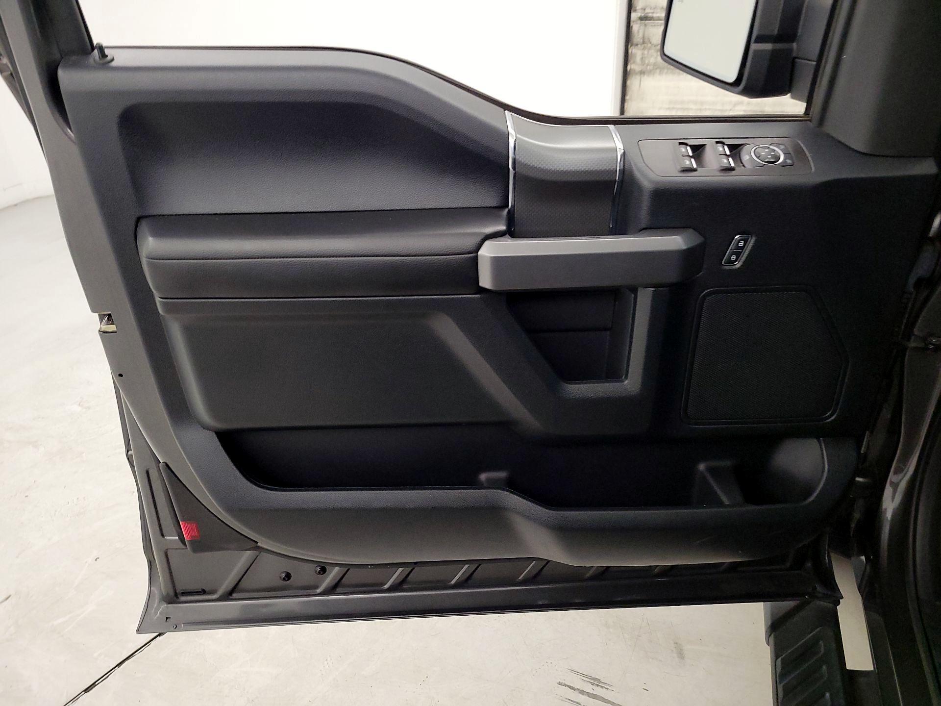 Thumbnail: 2017 Ford F-150 - 12