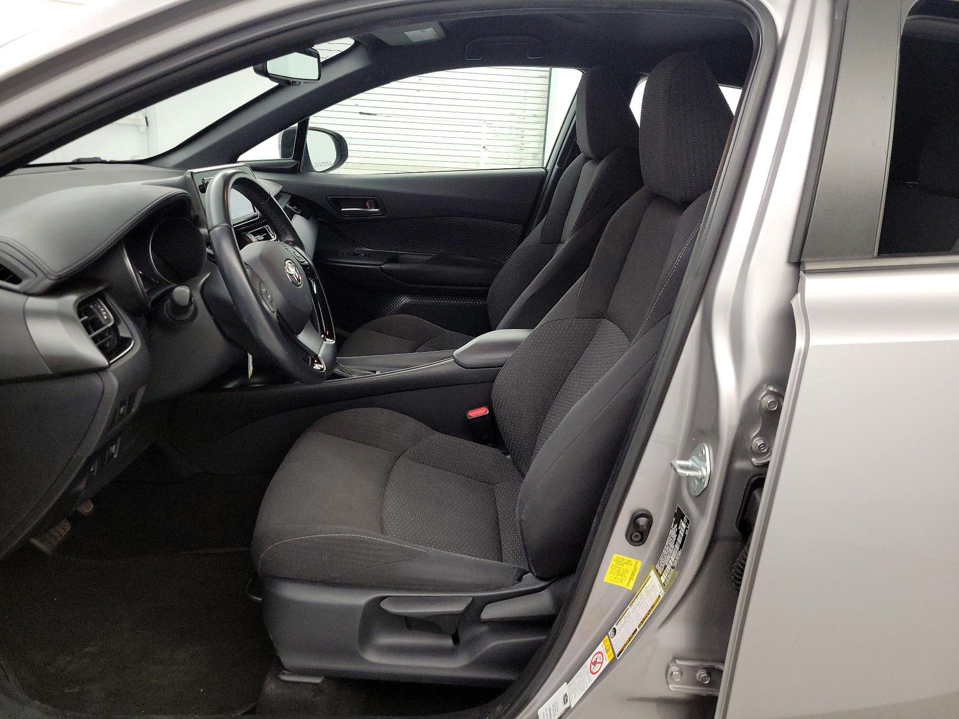 Thumbnail: 2018 Toyota C-HR - 11