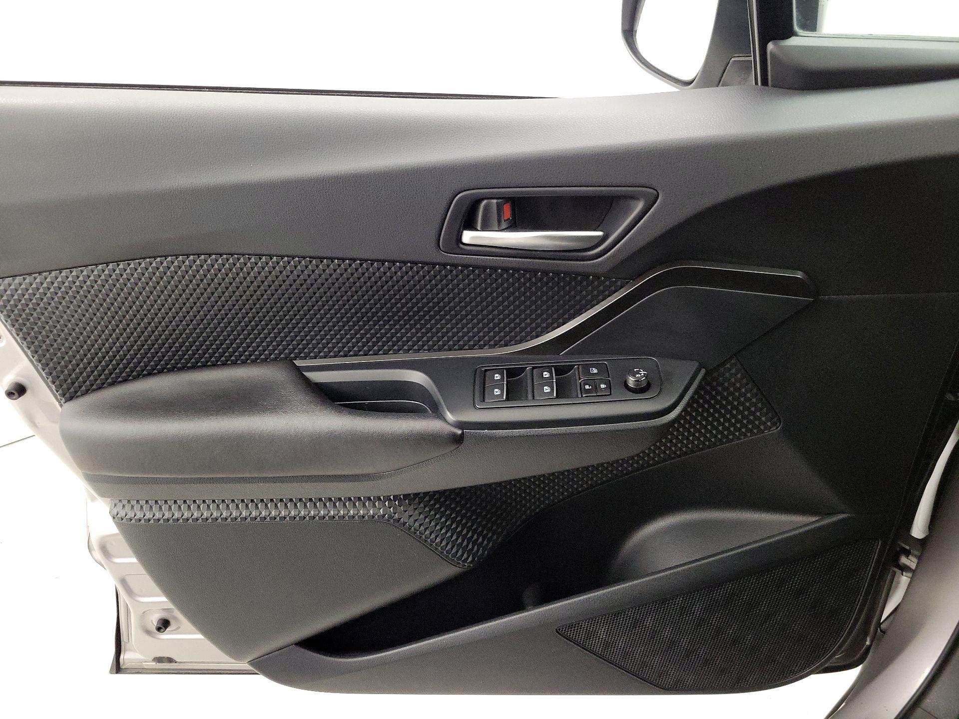 Thumbnail: 2018 Toyota C-HR - 12