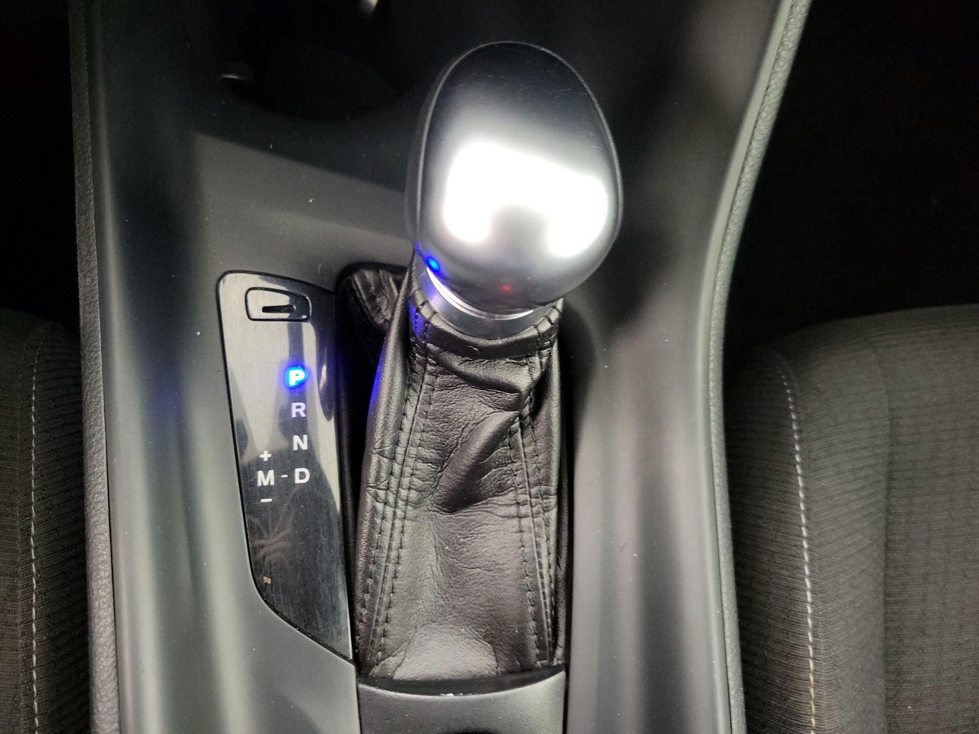 Thumbnail: 2018 Toyota C-HR - 16